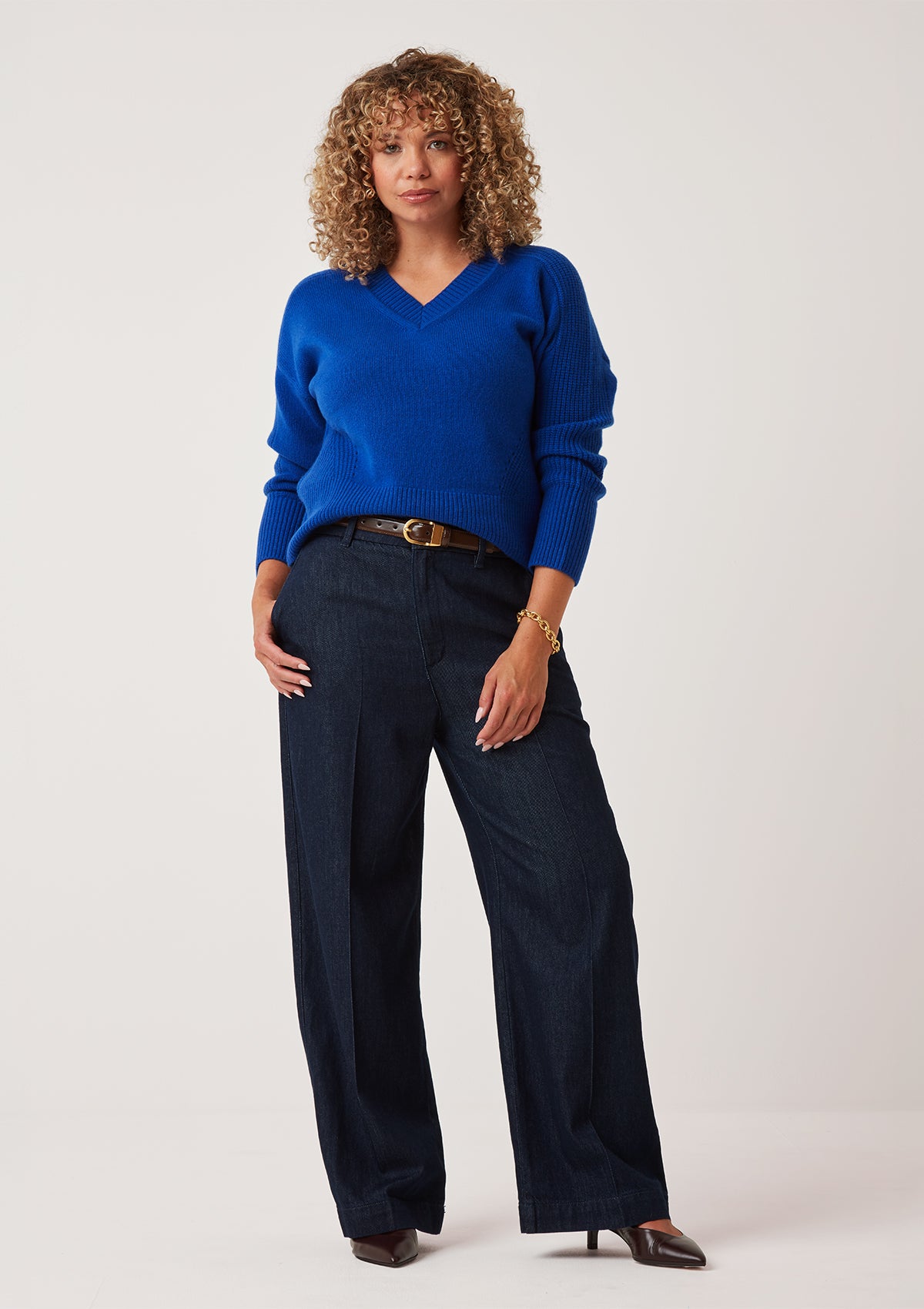 V Neck Lofty Sweatshirt in Lapis Blue