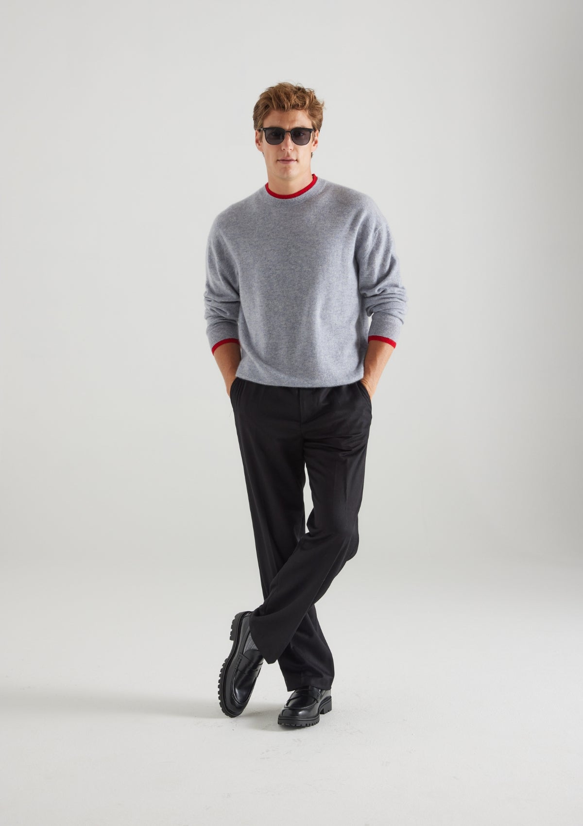 Mens Cashmere Crew Neck Sweater in Quarry Grey