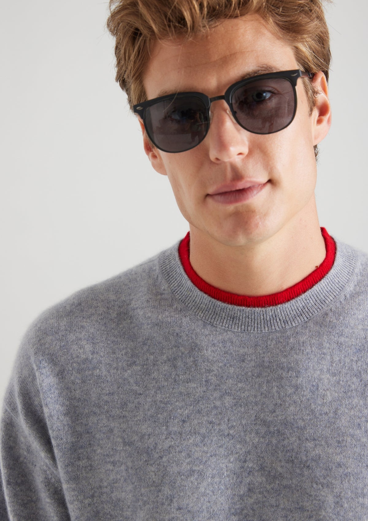 Mens Cashmere Crew Neck Sweater in Quarry Grey