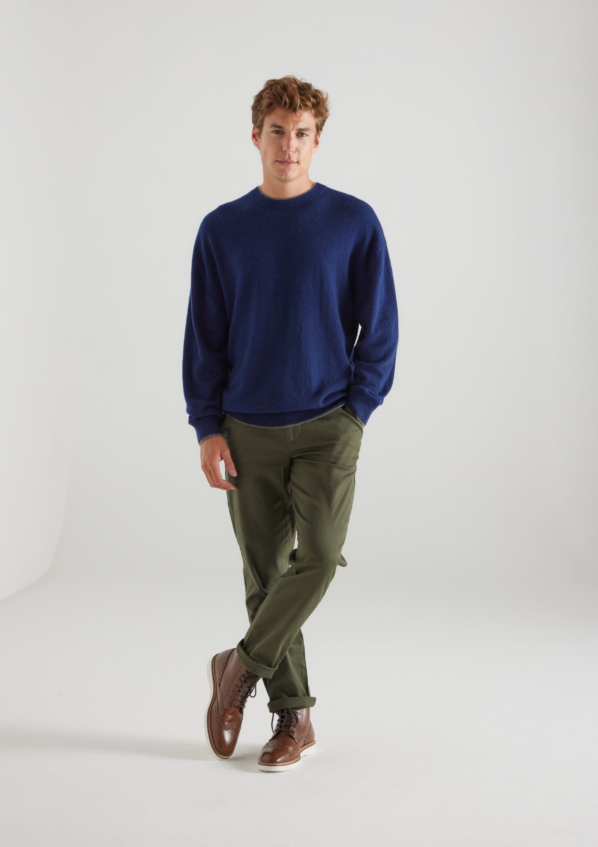 Mens Cashmere Crew Neck Sweater in Midnight Blue