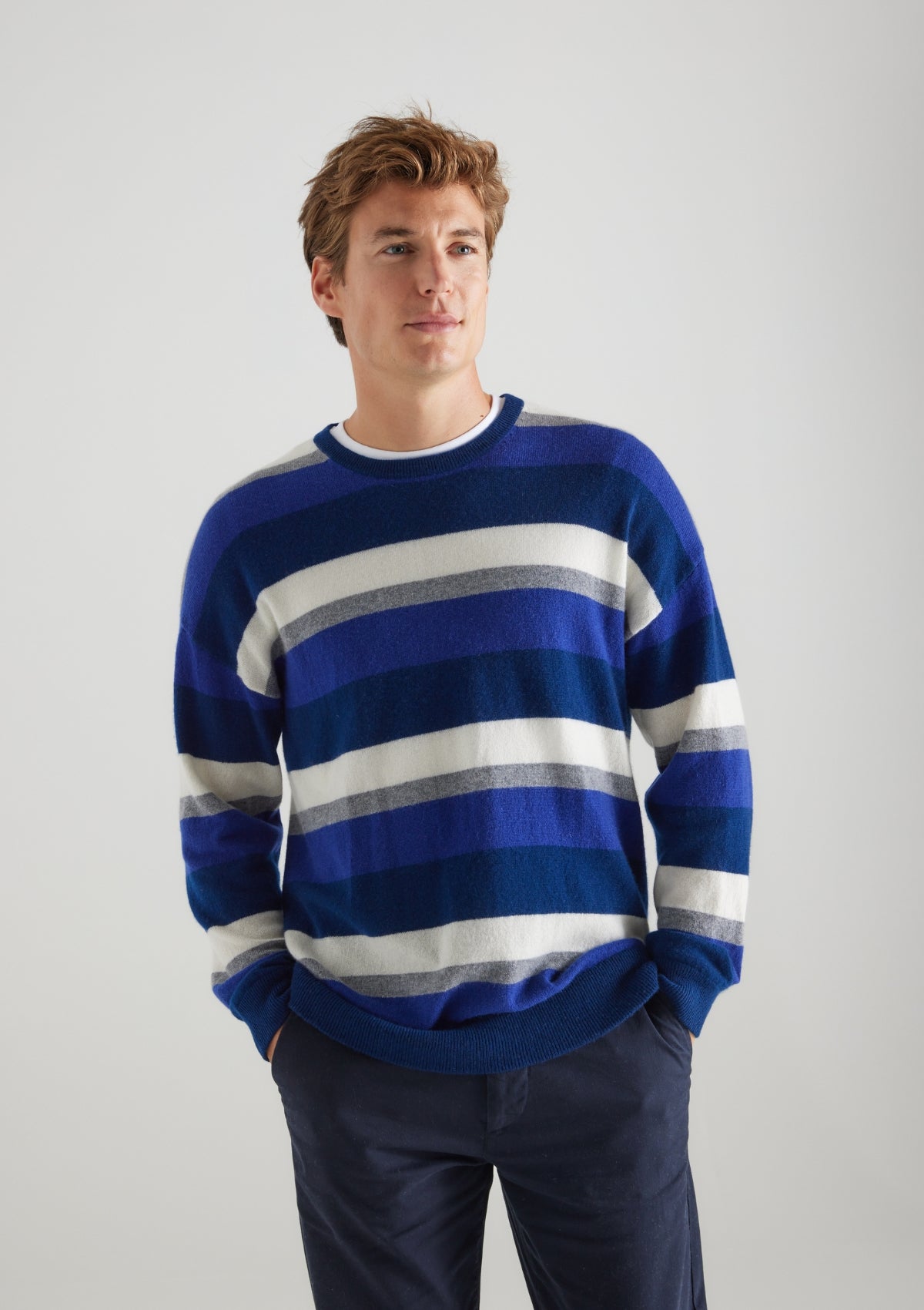 Mens Cashmere Crew Neck Sweater in Midnight Blue Stripe