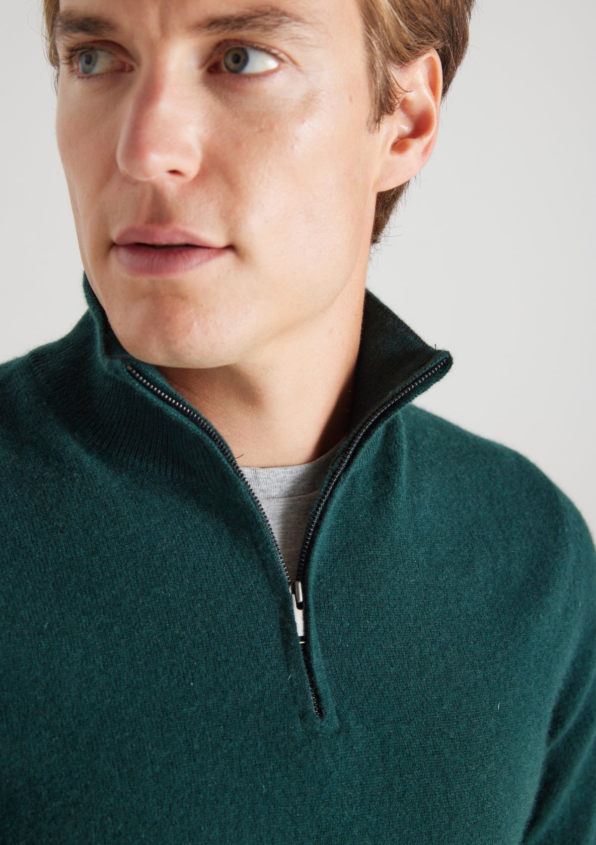 Mens Cashmere Half Zip Sweater in Bottle Green