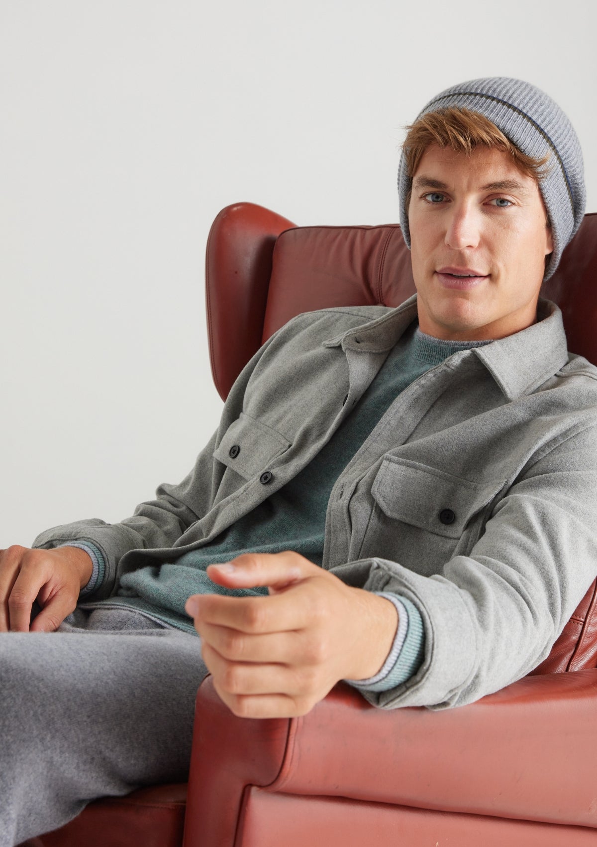 Mens Cashmere Crew Neck Sweater in Lagoon Green