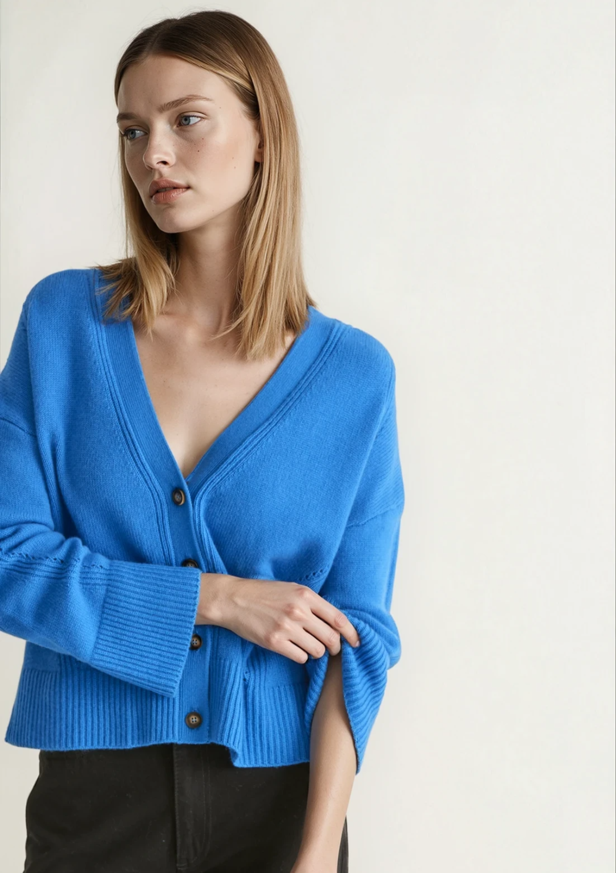Lofty Cashmere Cardigan in Jetstream Blue