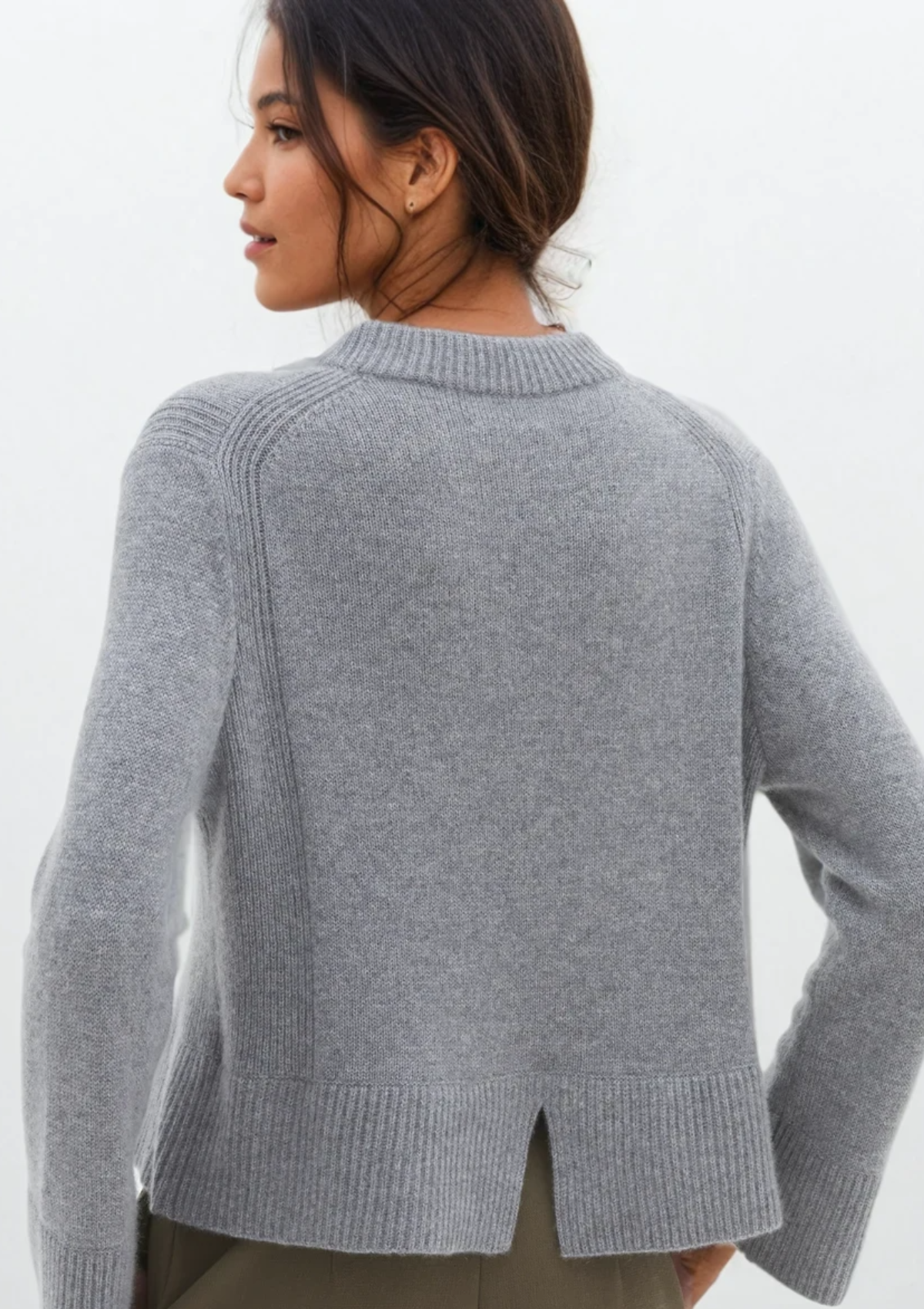 Cropped Cashmere Sweatshirt in Quarry Grey