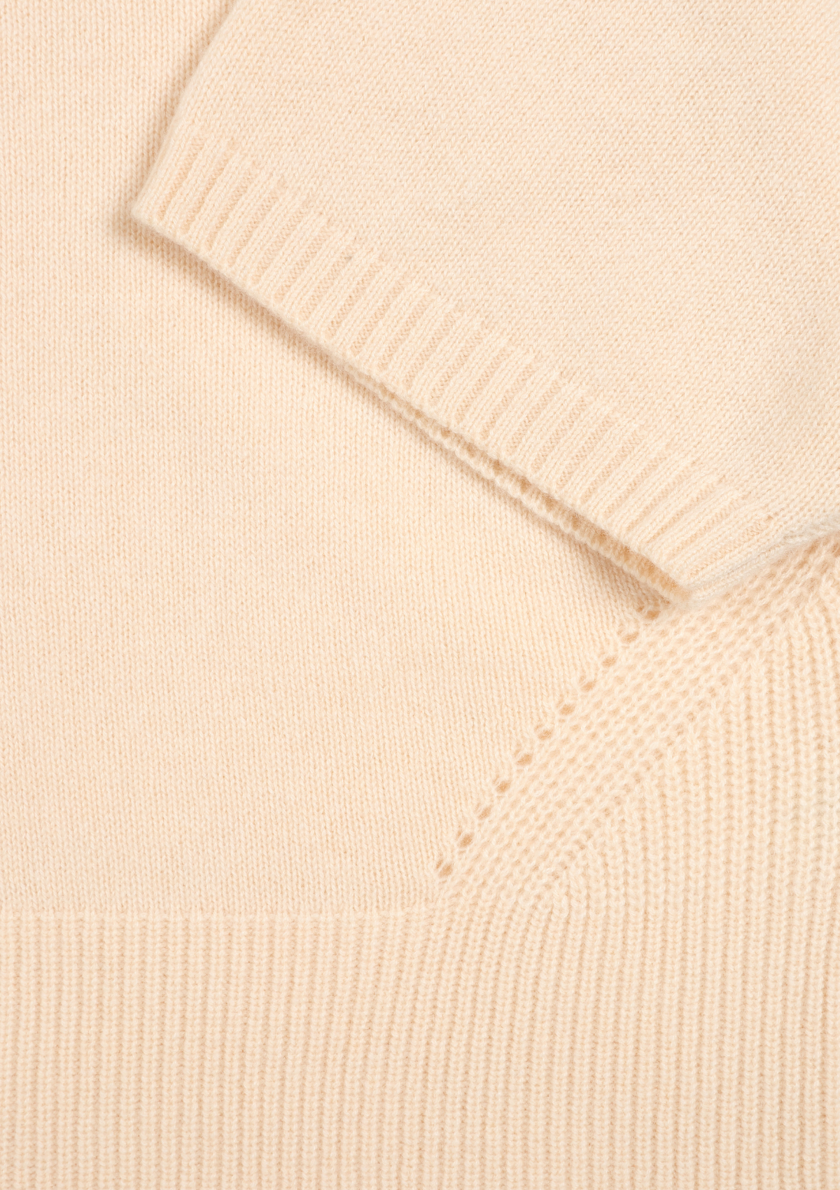 Ribbed Detail Lofty Cashmere Short-Sleeved Sweater in Latte
