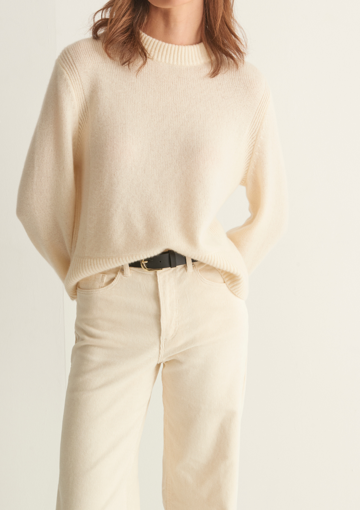 Cropped Cashmere Sweatshirt in Natural White