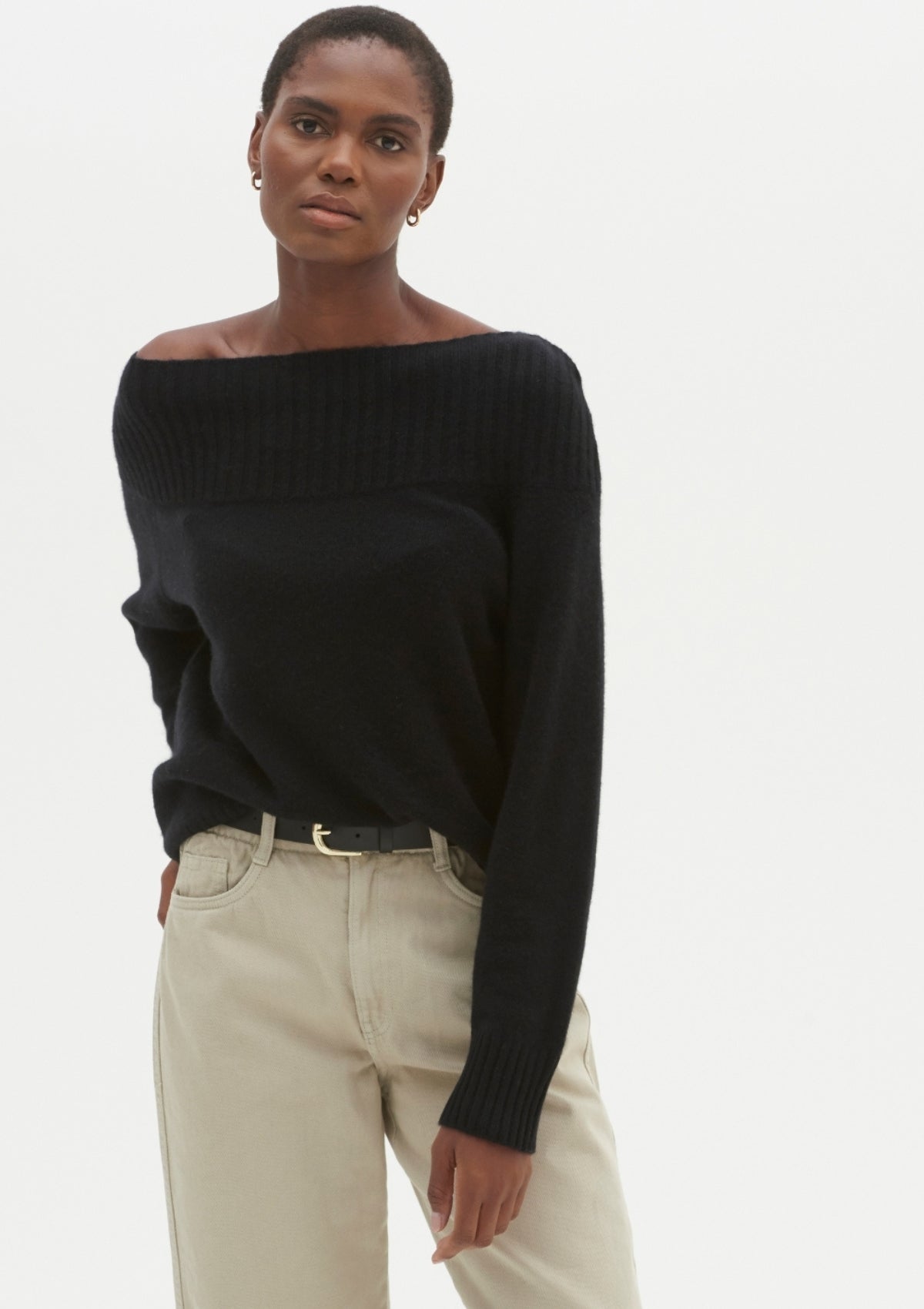 Cashmere Boat Neck Sweater in Black
