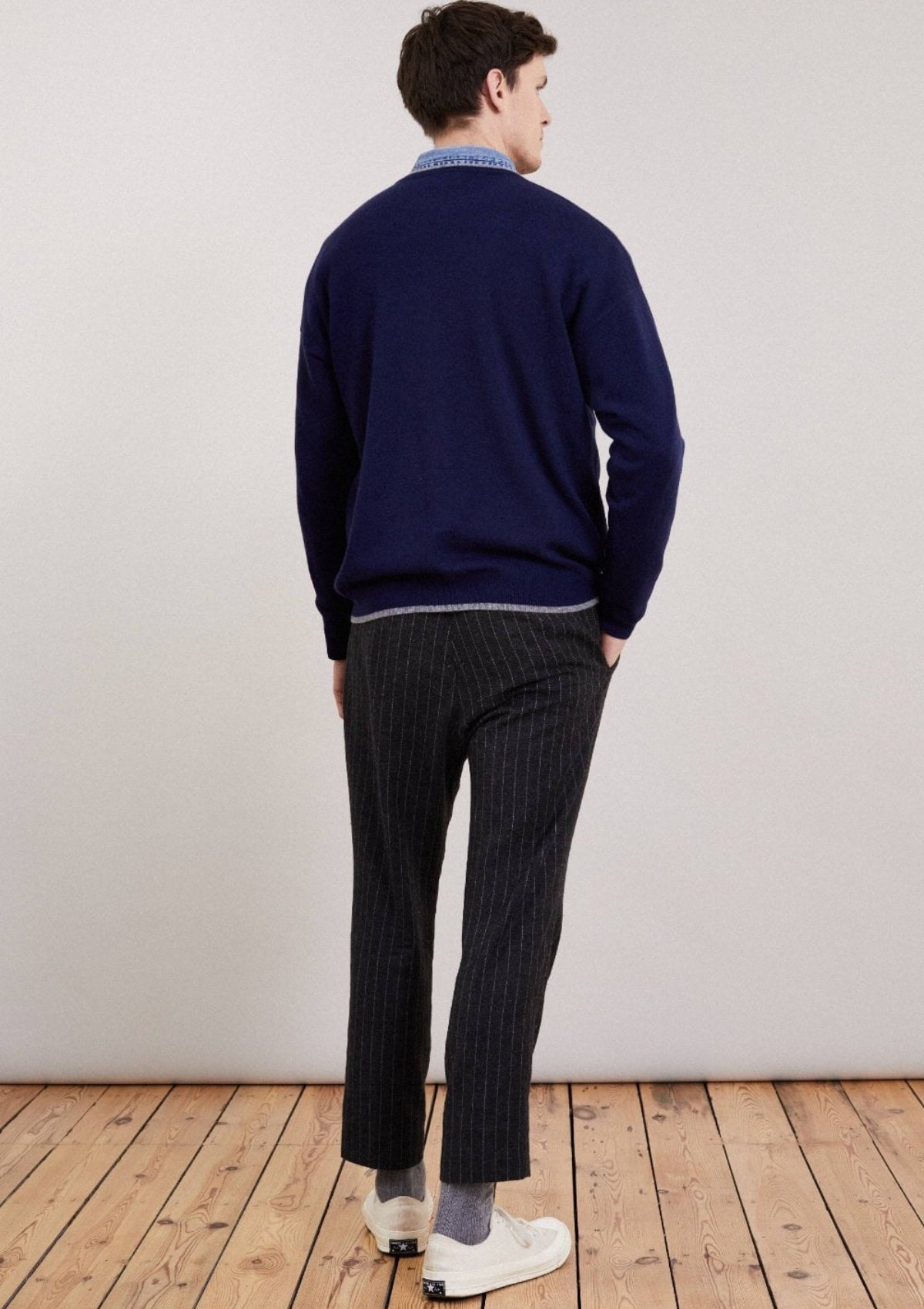 Mens Cashmere Crew Neck Sweater in Midnight Blue