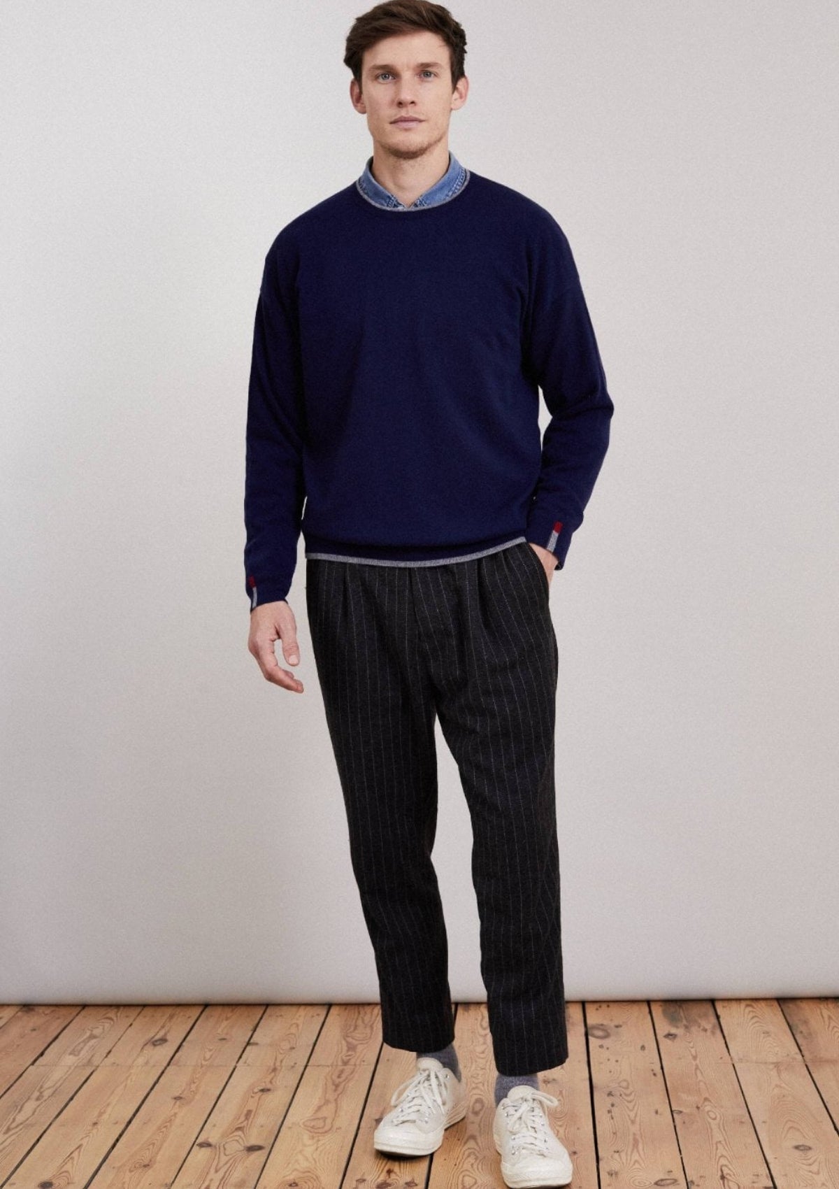Mens Cashmere Crew Neck Sweater in Midnight Blue