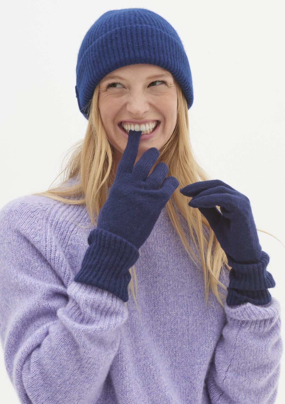 Cashmere Glove in Midnight Blue