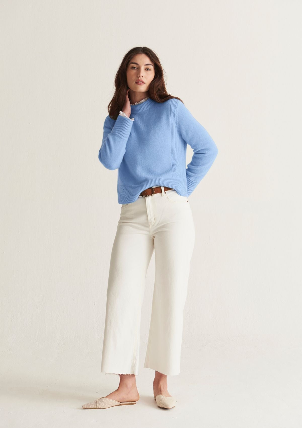 Cropped Cashmere Sweatshirt in Washed Blue