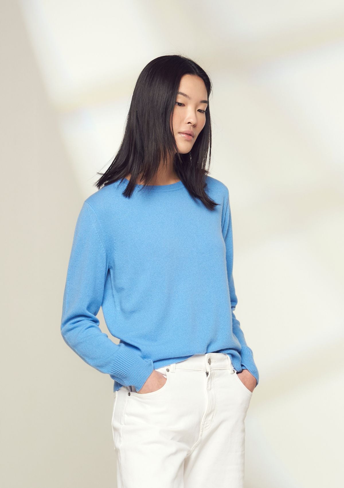 Cashmere Crew Neck Sweater in Delta Blue