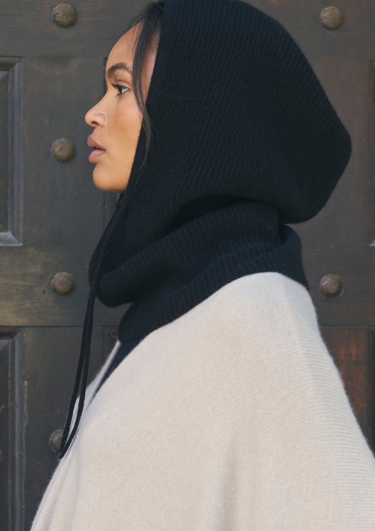 Cashmere Hood in Black