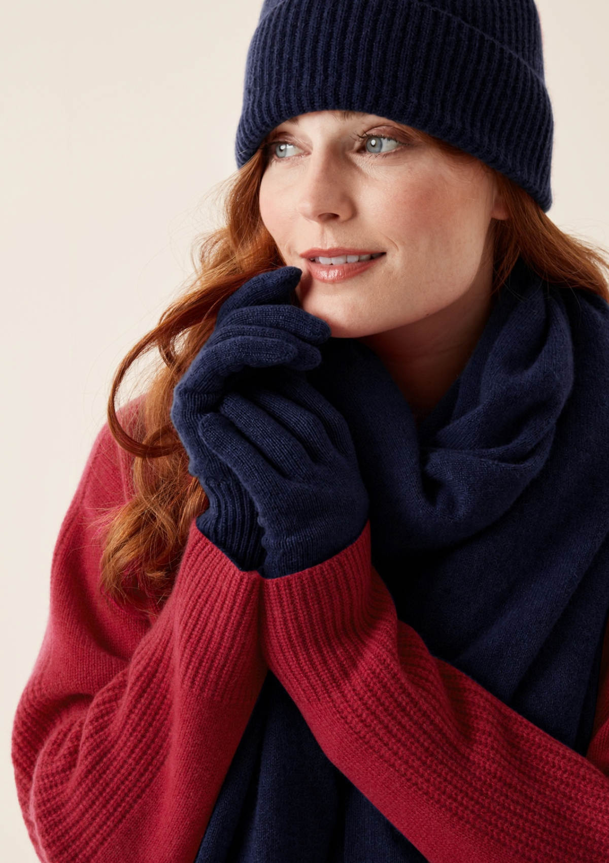 Cashmere Glove in Midnight Blue