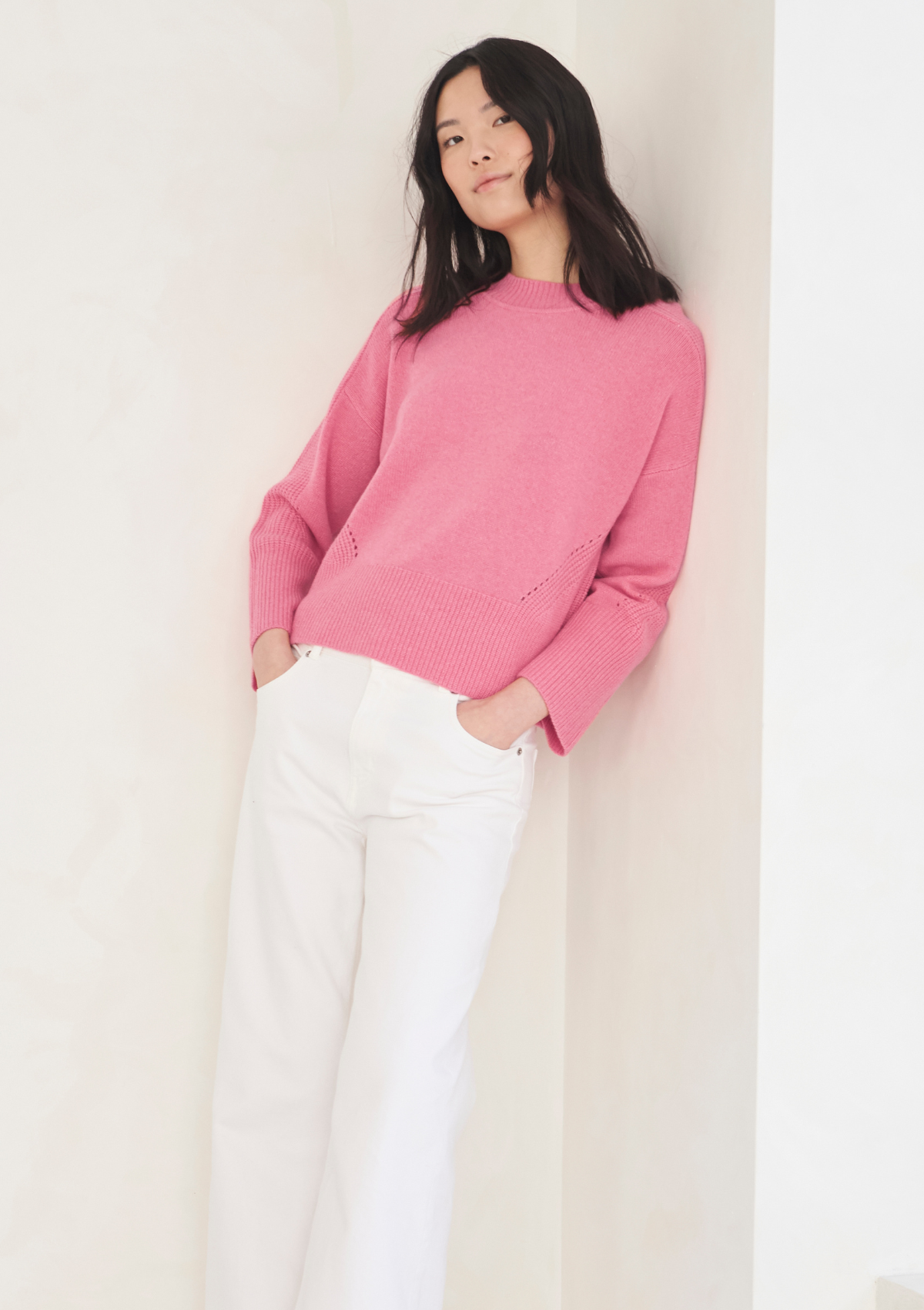 Ribbed Detail Lofty Crew Sweatshirt in Strawberry Pink