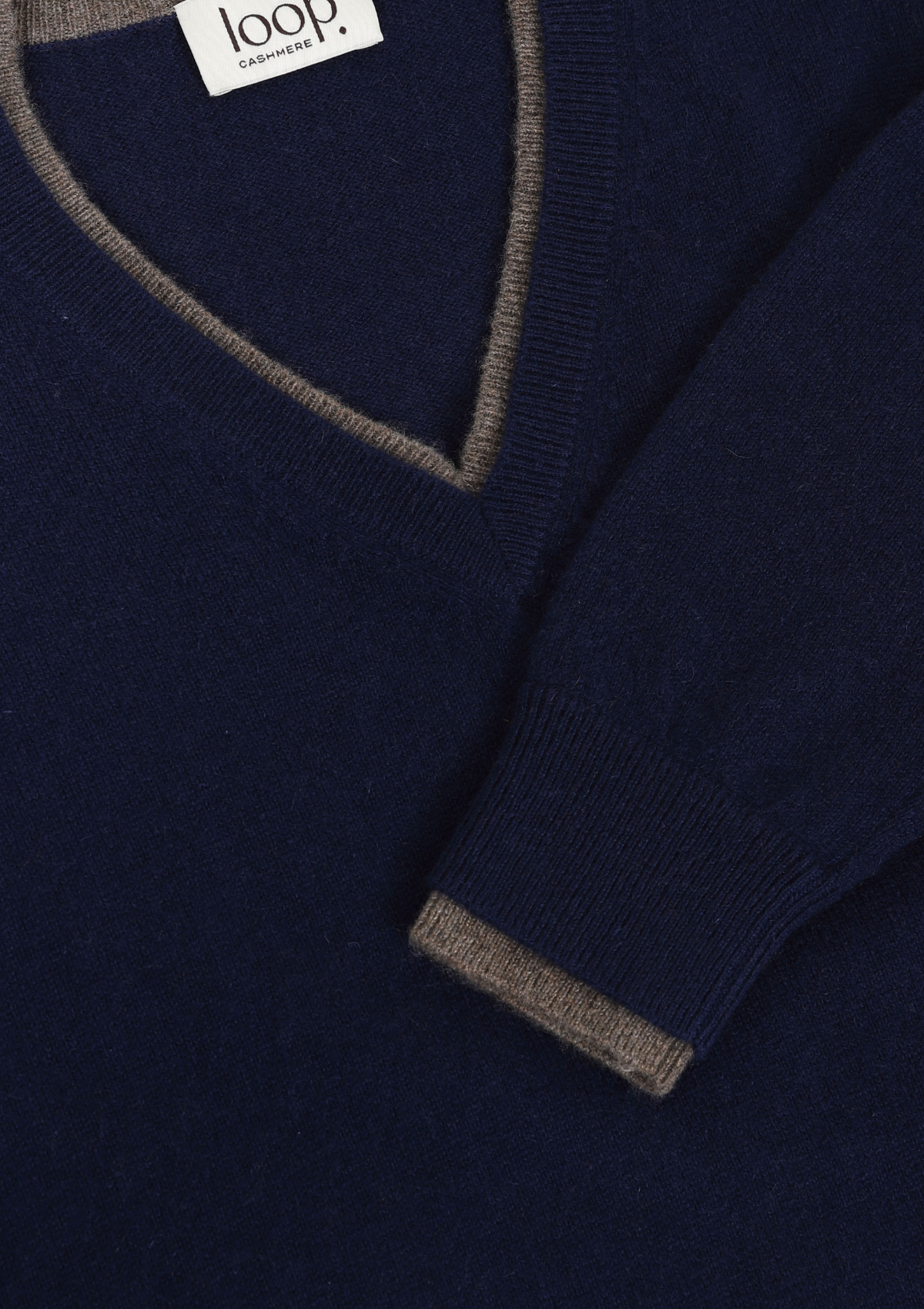 Mens Cashmere V Neck Sweater in Midnight Blue