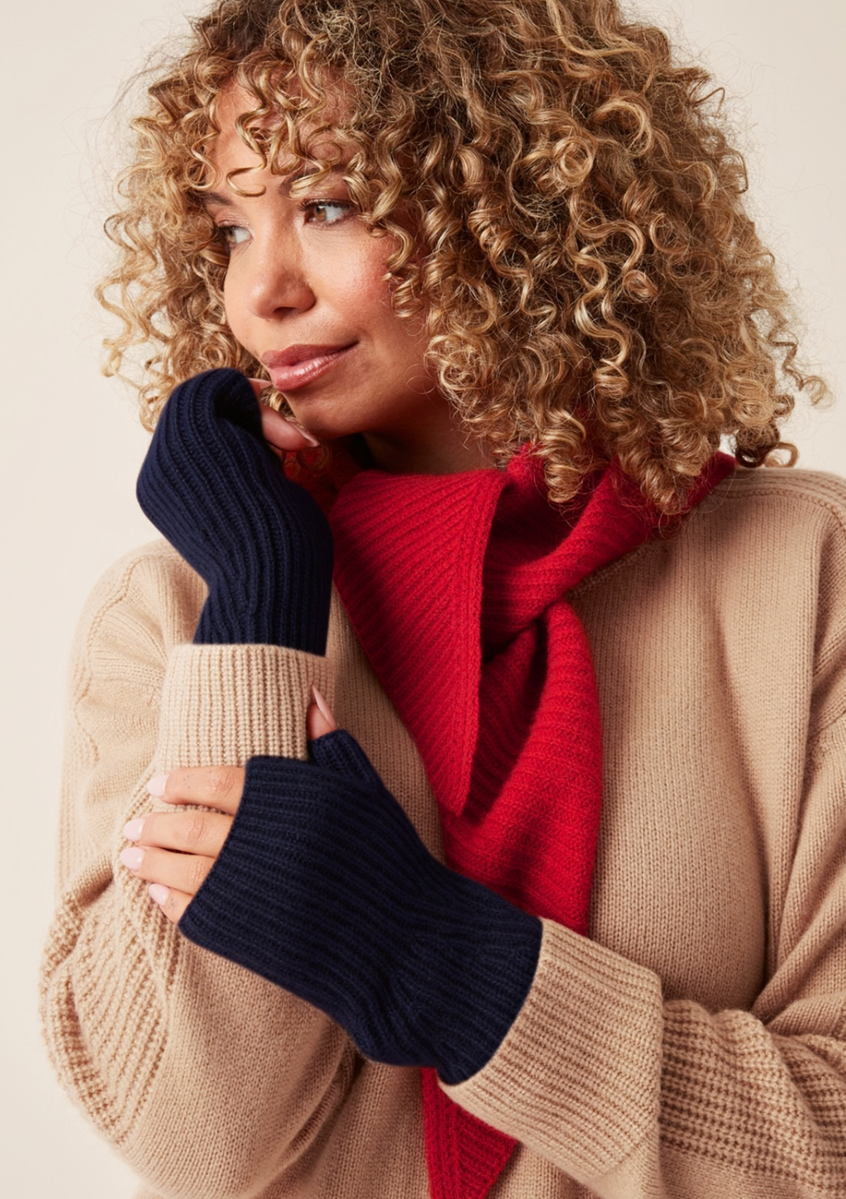 Cashmere Mitt in Midnight Blue
