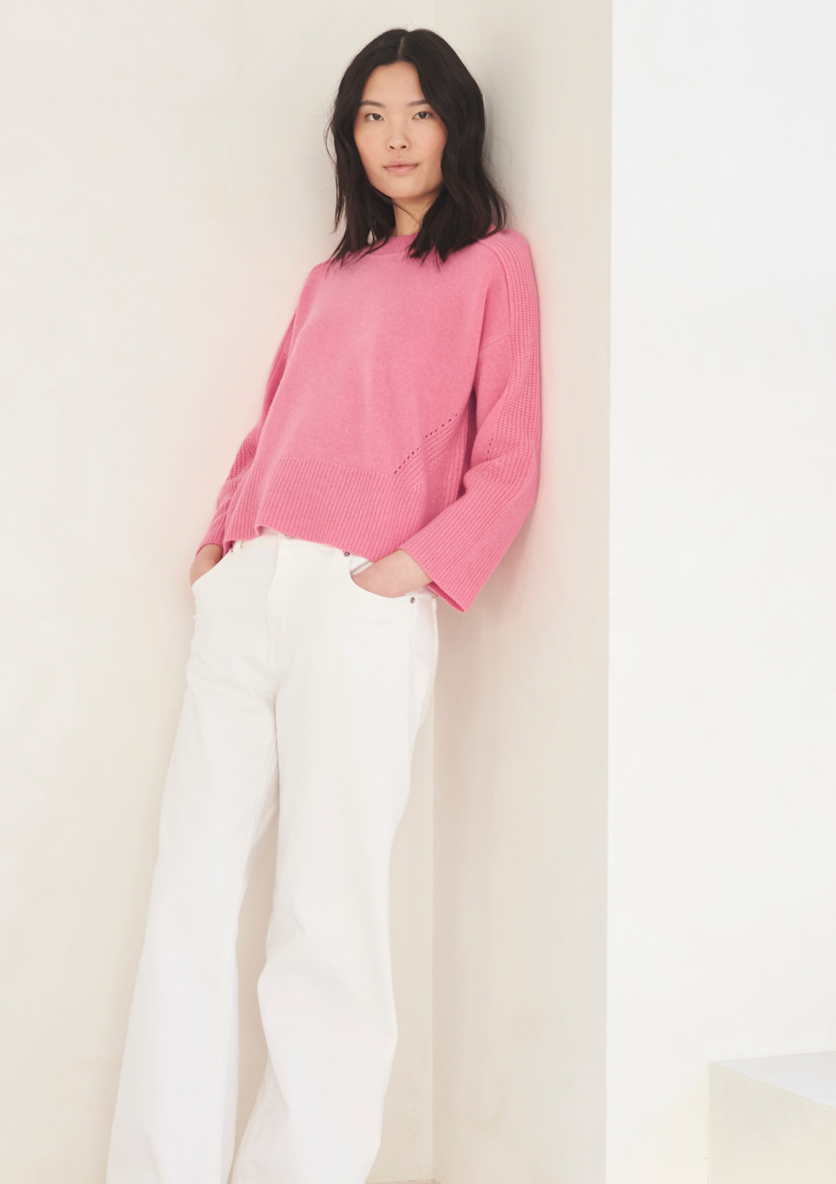 Ribbed Detail Lofty Crew Sweatshirt in Strawberry Pink