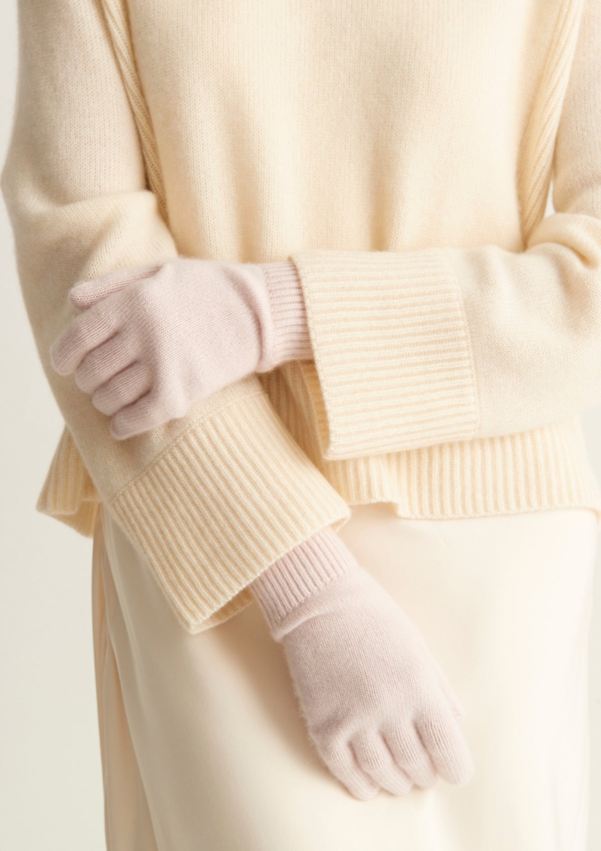 Cashmere Glove in Ballet Pink