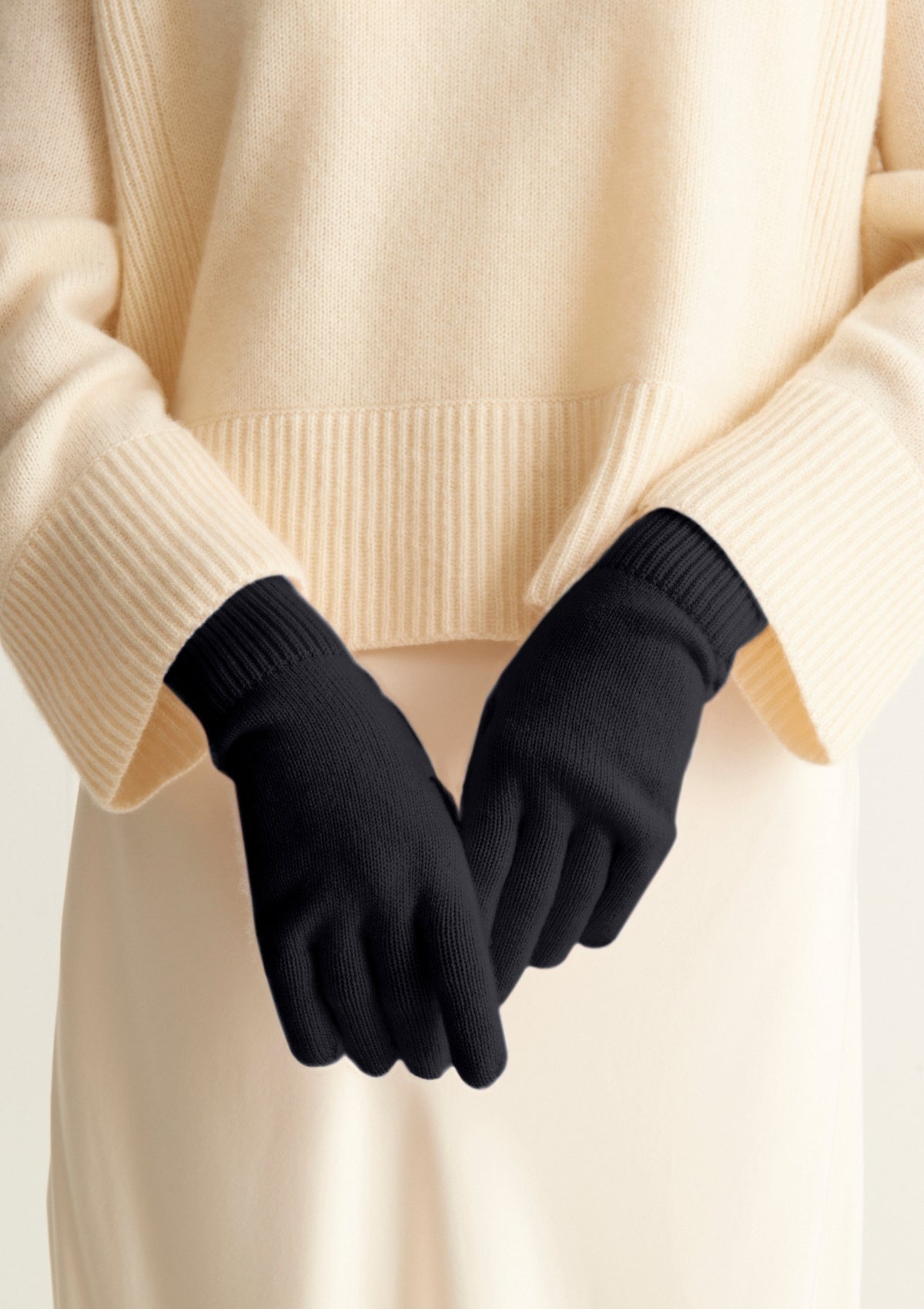Cashmere Glove in Black