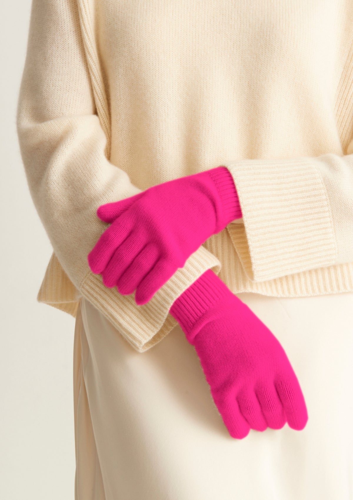 Cashmere Glove in Cherry Pink