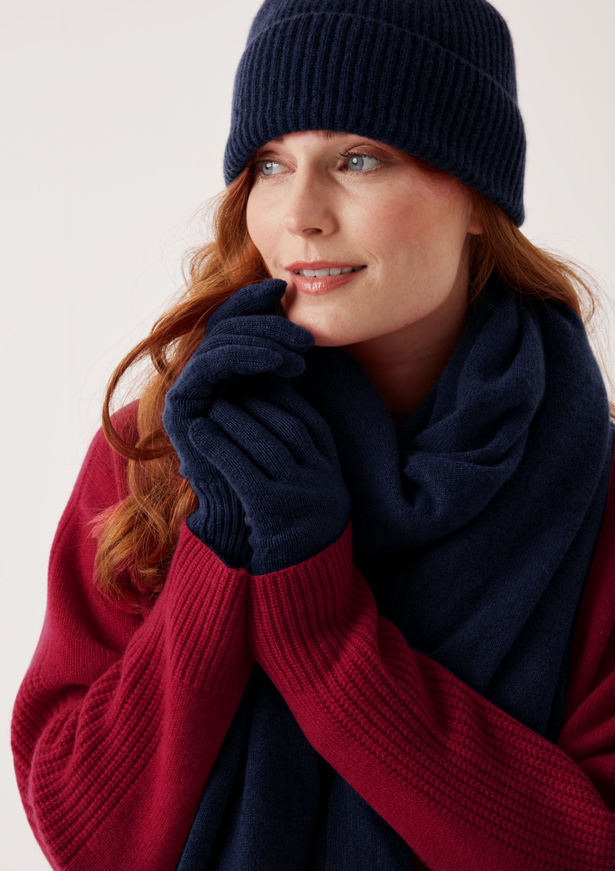 Cashmere Glove in Midnight Blue