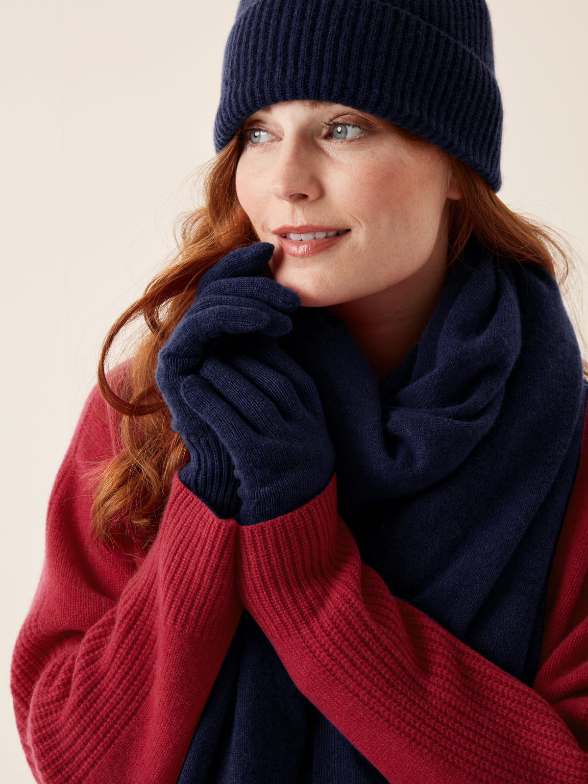 Cashmere Glove in Midnight Blue