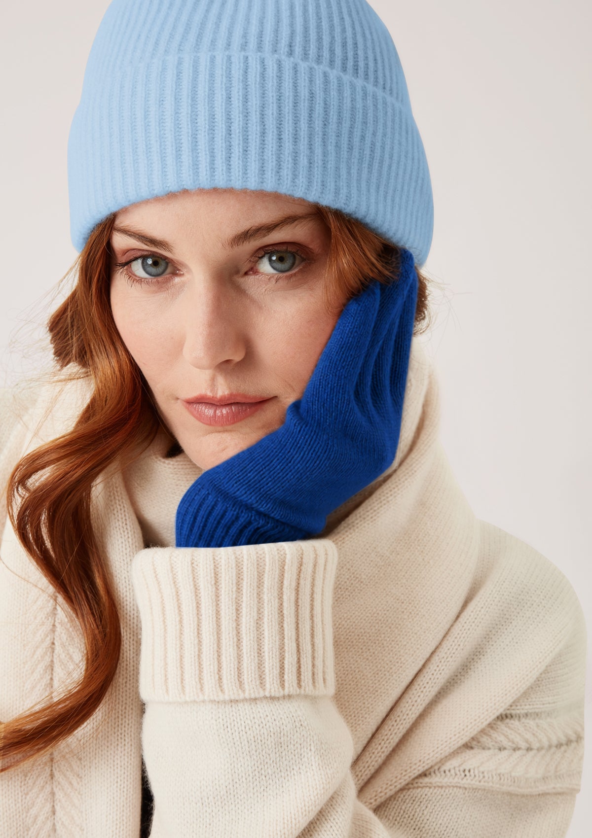 Cashmere Glove in Lapis Blue