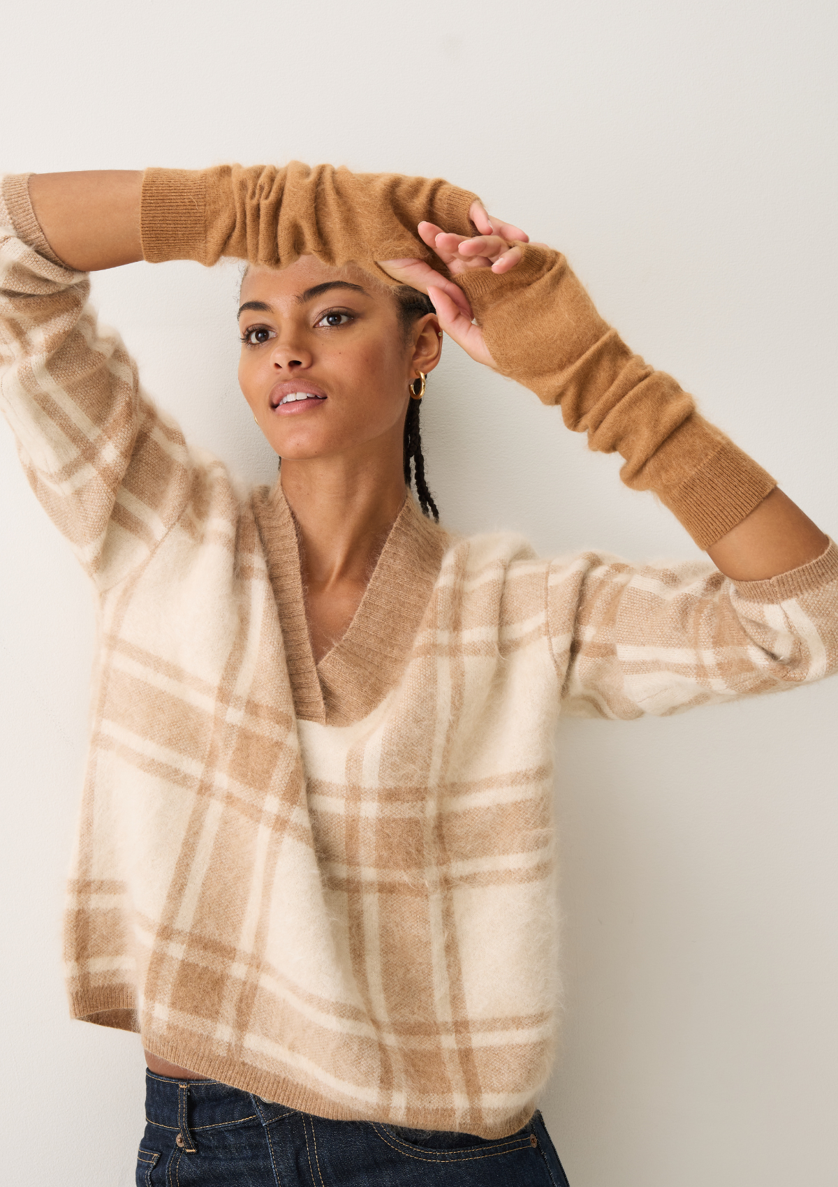 Brushed Mitts in Earth Brown