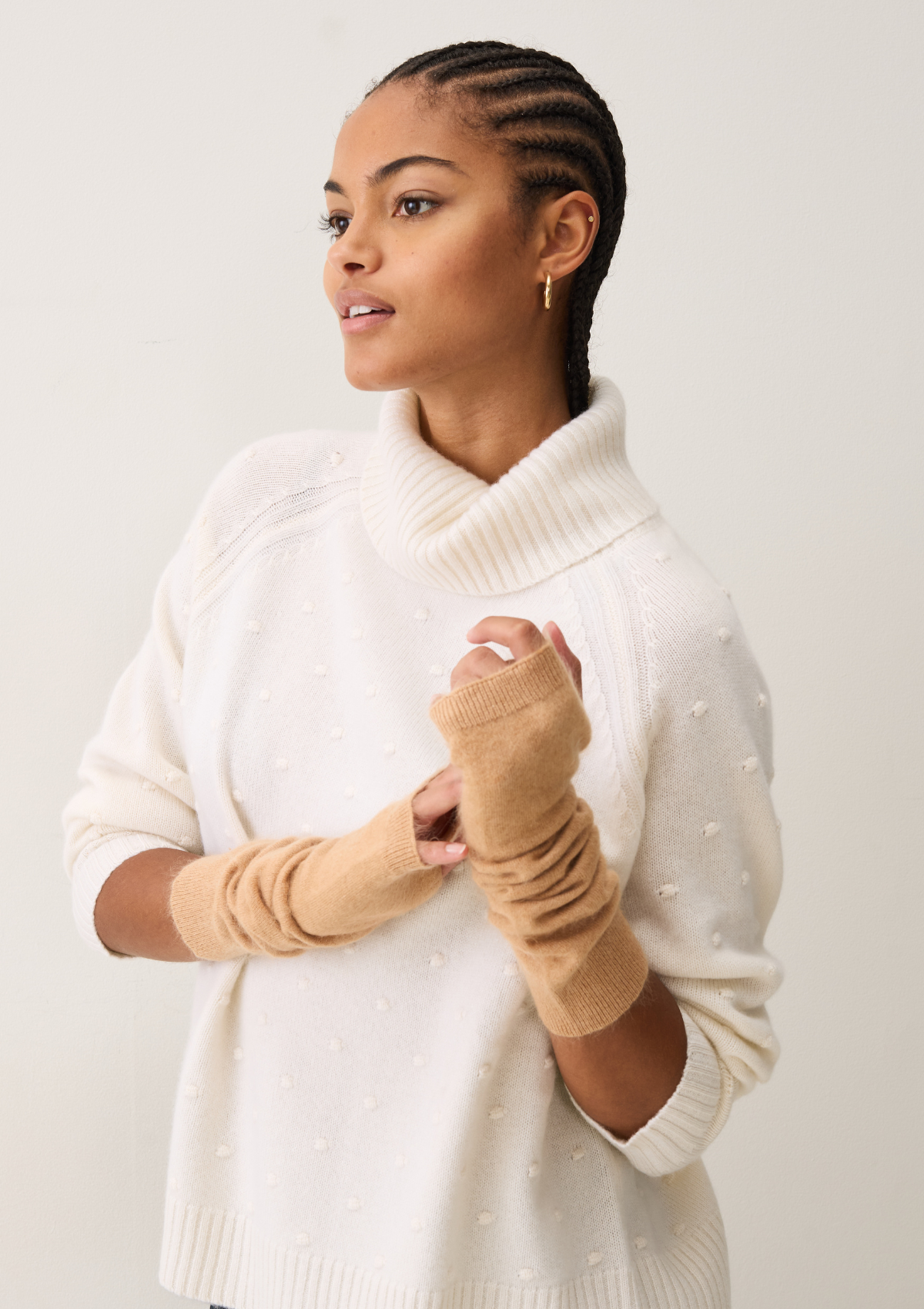 Brushed Mitts in Earth Brown