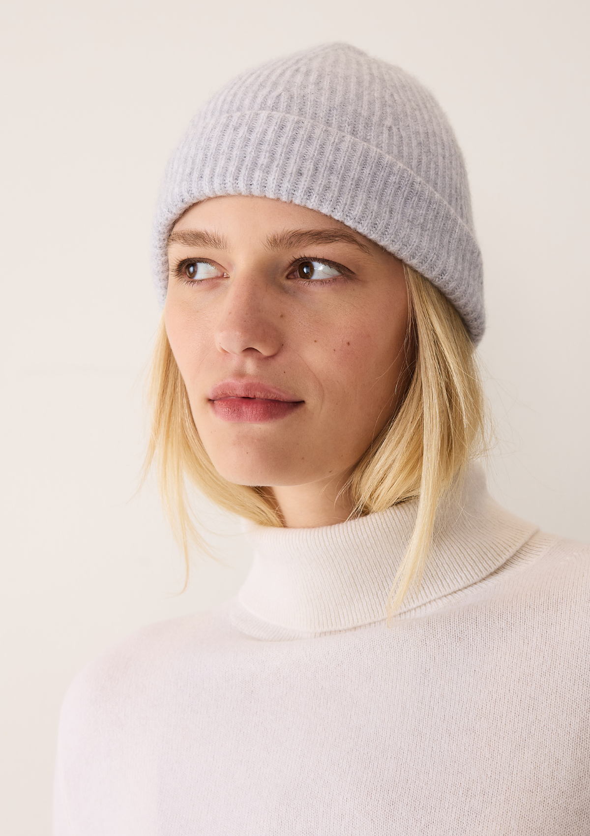 Cashmere Beanie in Foggy Grey