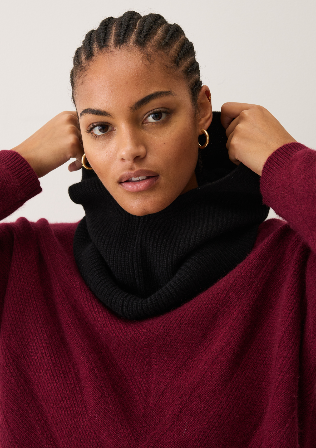 Cashmere Hood in Black