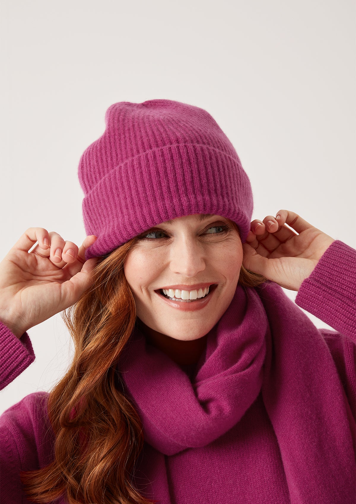 New Cashmere Beanie in Morello Pink