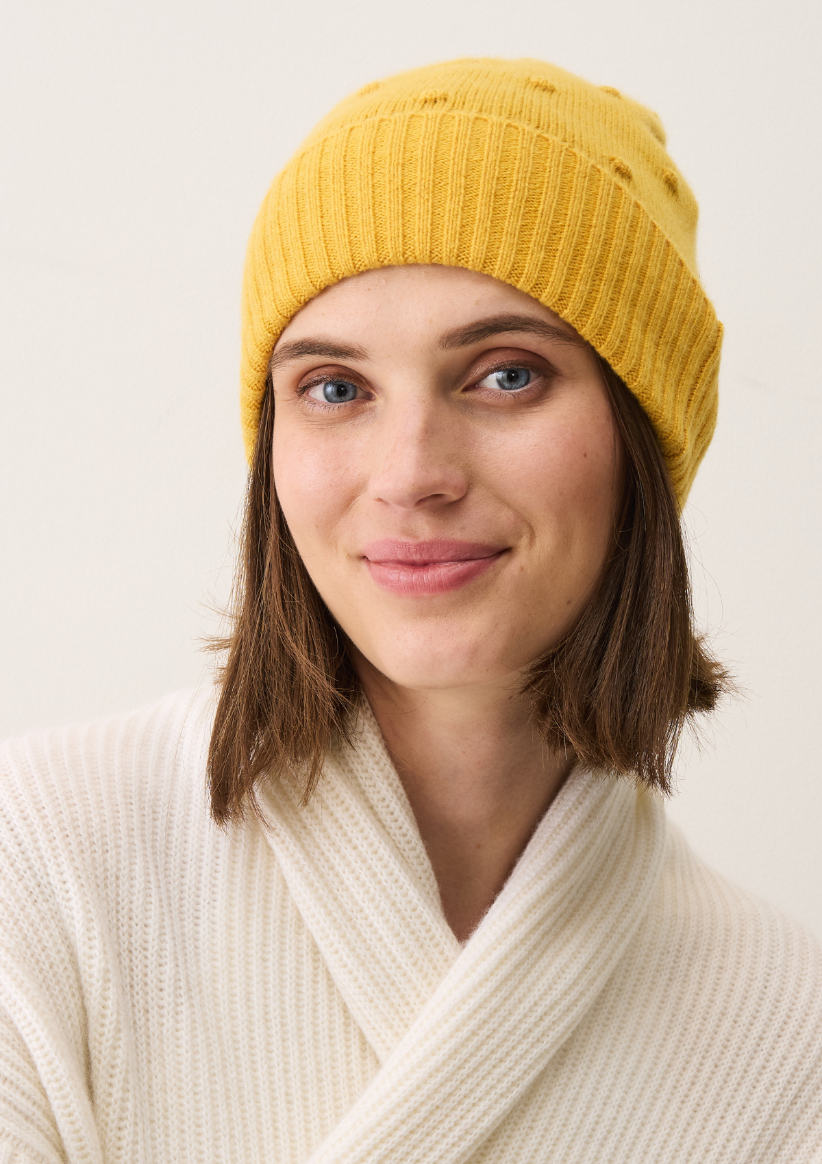 Bobble Hat in Melon Yellow