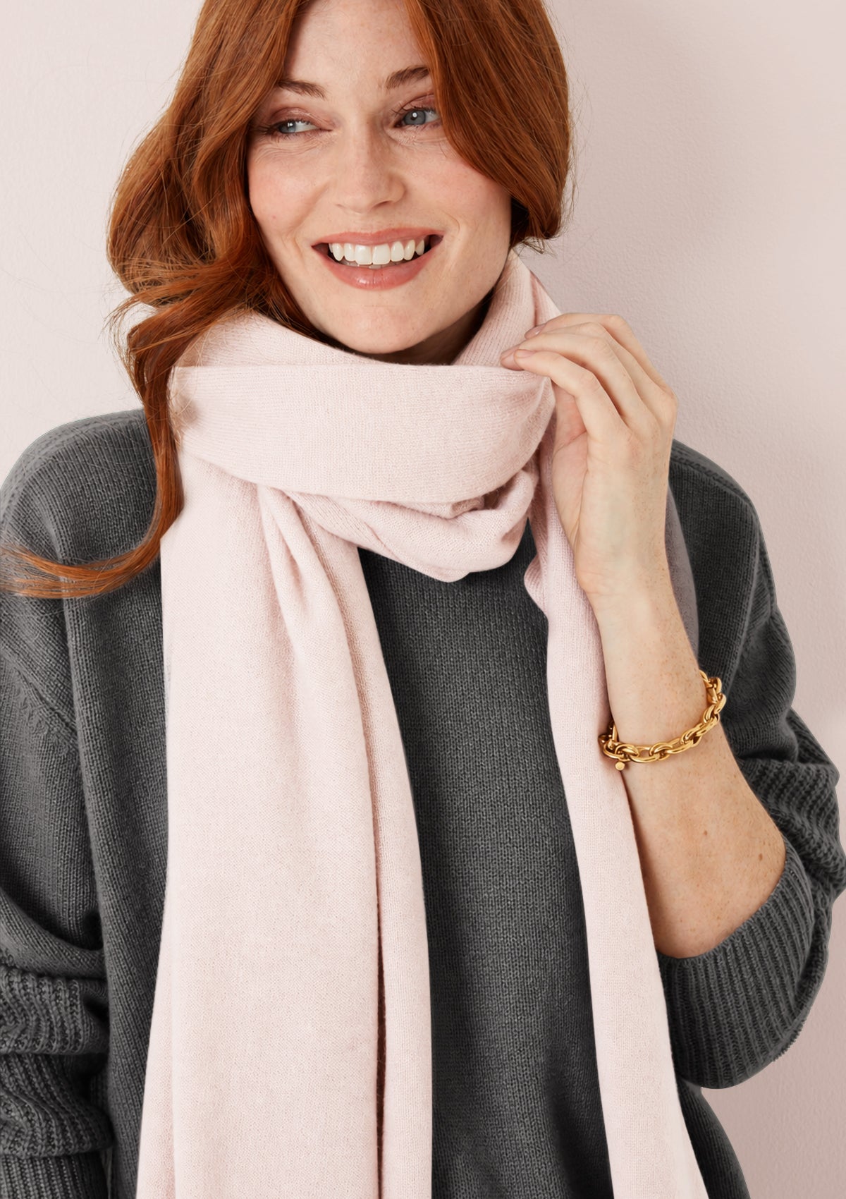 Cashmere Lofty Blanket Scarf in Ballet Pink