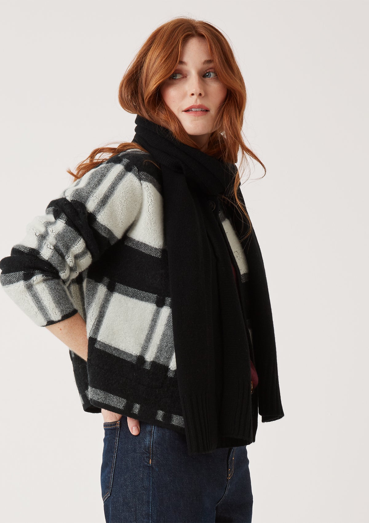Cashmere Lofty Blanket Scarf in Black