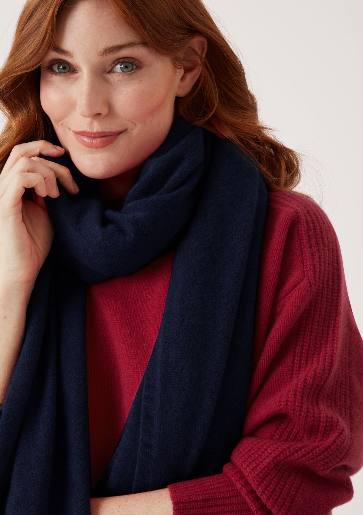 Cashmere Lofty Blanket Scarf in Midnight Blue