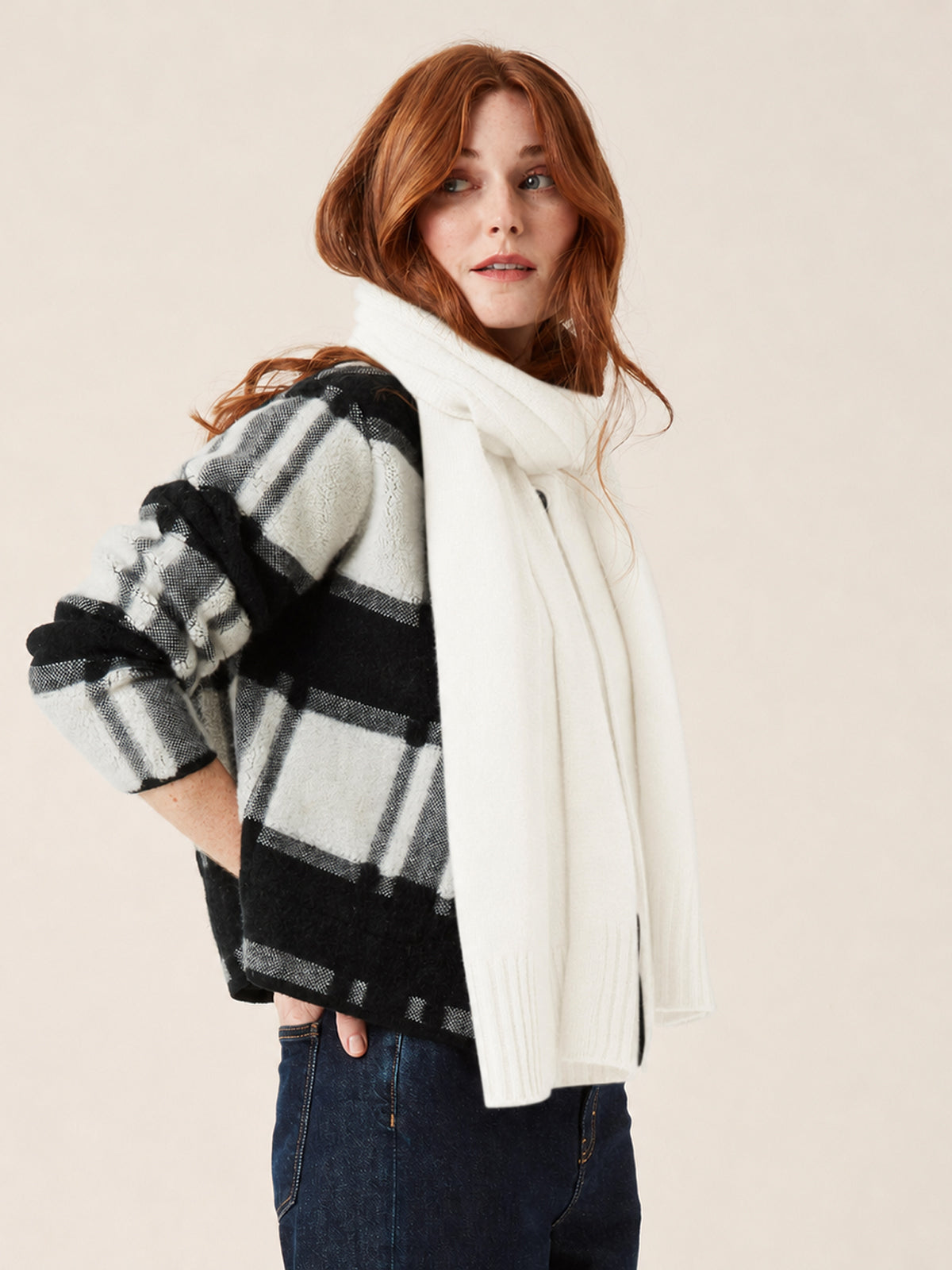 Cashmere Lofty Blanket Scarf in Snow White