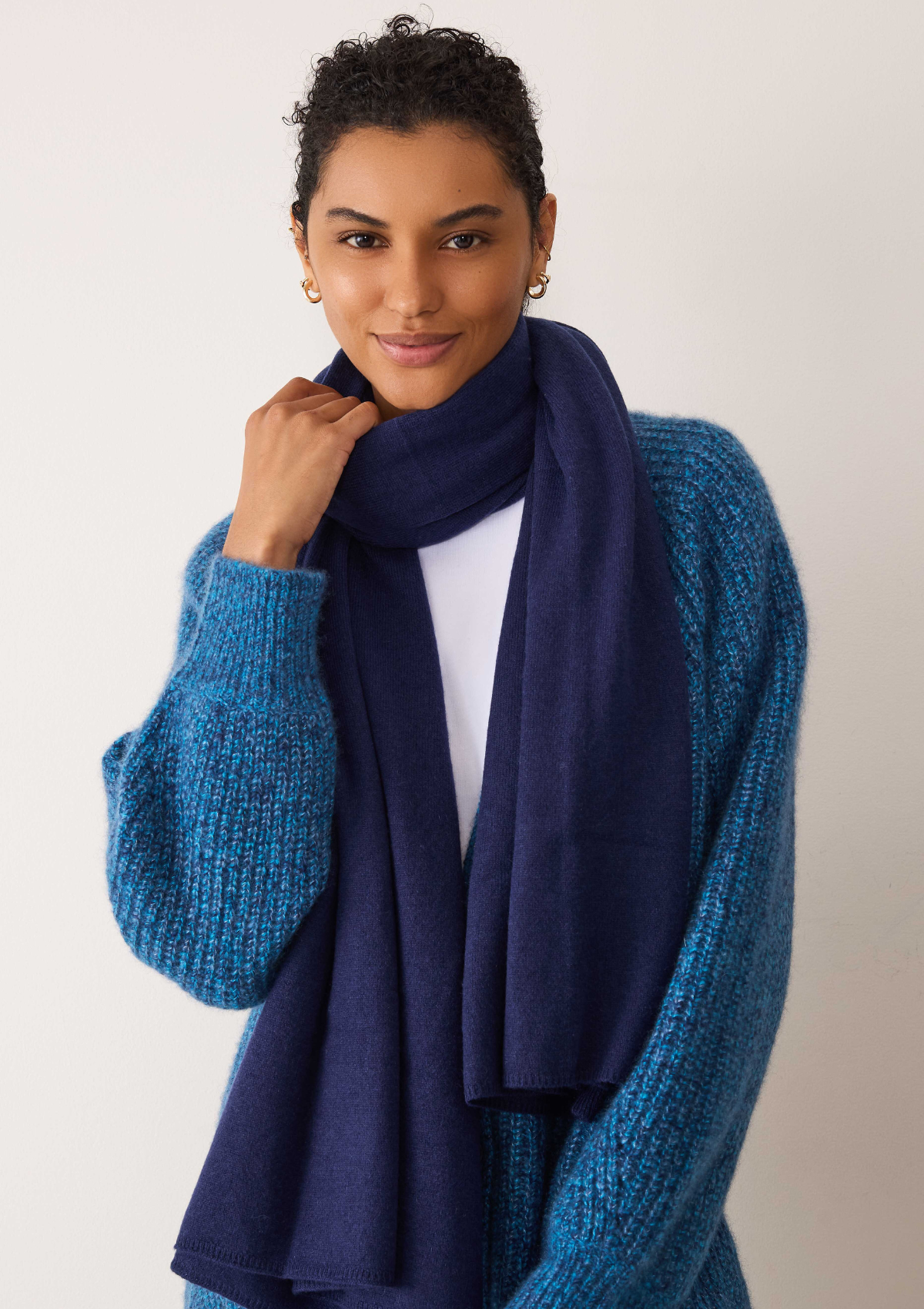 Cashmere Lofty Blanket Scarf in Midnight Blue