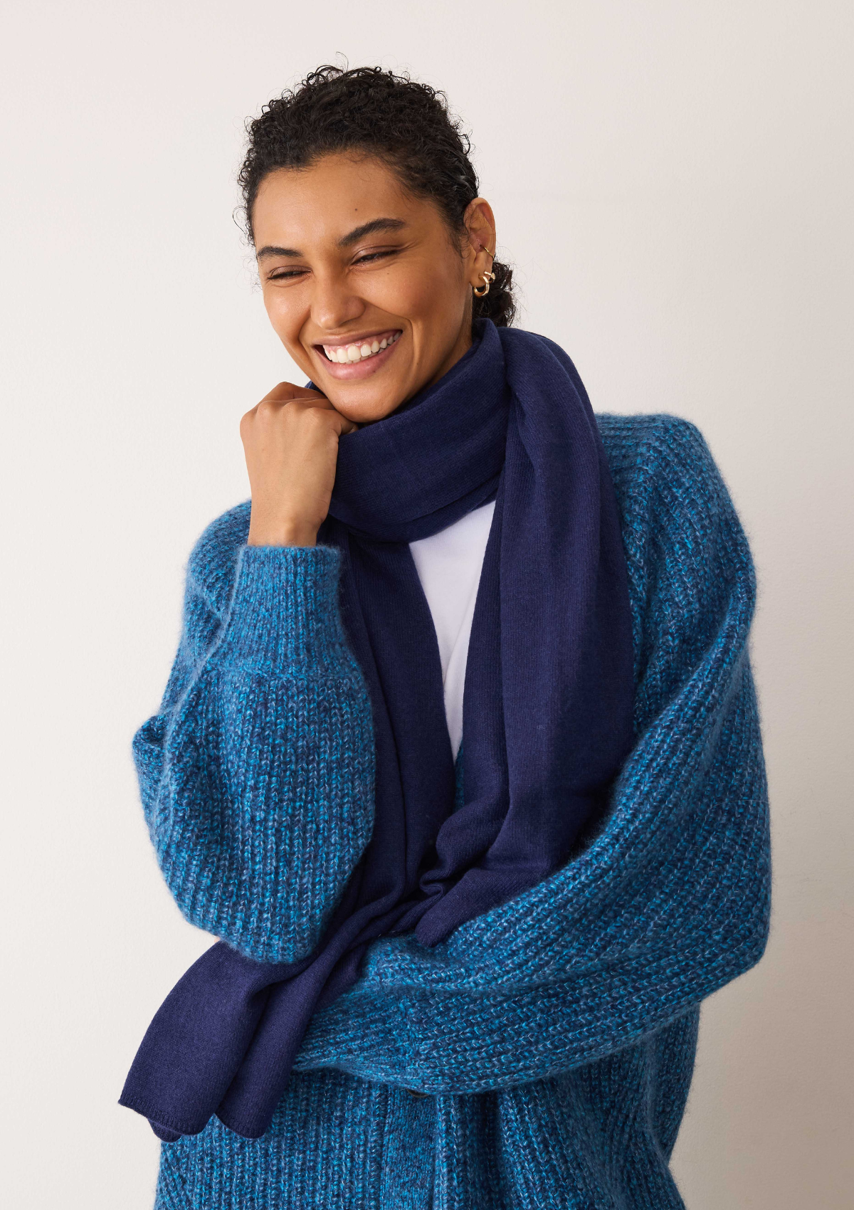 Cashmere Lofty Blanket Scarf in Midnight Blue