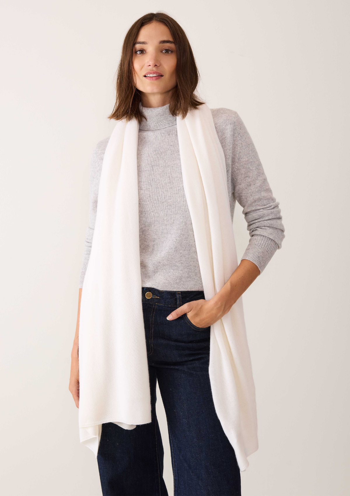 Cashmere Lofty Blanket Scarf in Snow White