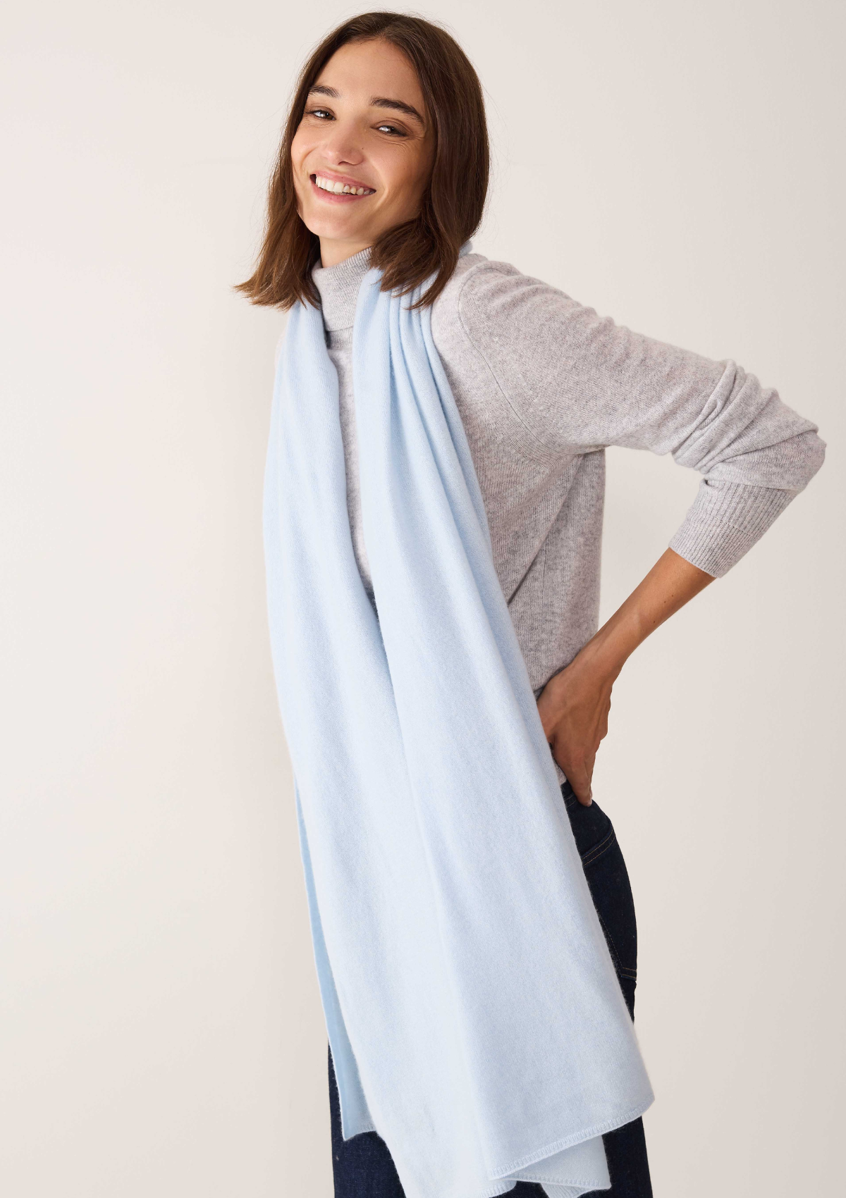 Cashmere Lofty Blanket Scarf in Whisper Blue