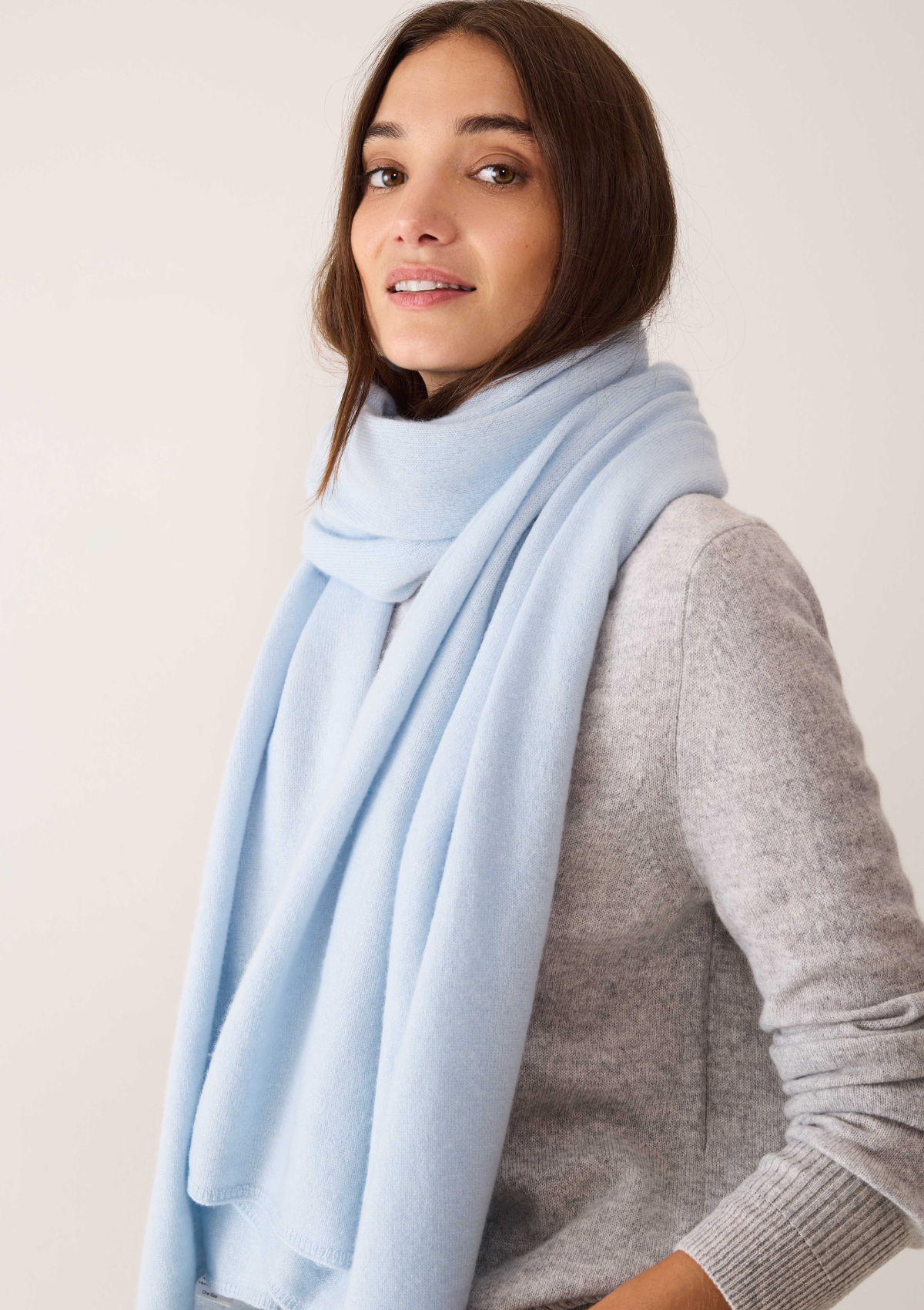 Cashmere Lofty Blanket Scarf in Whisper Blue
