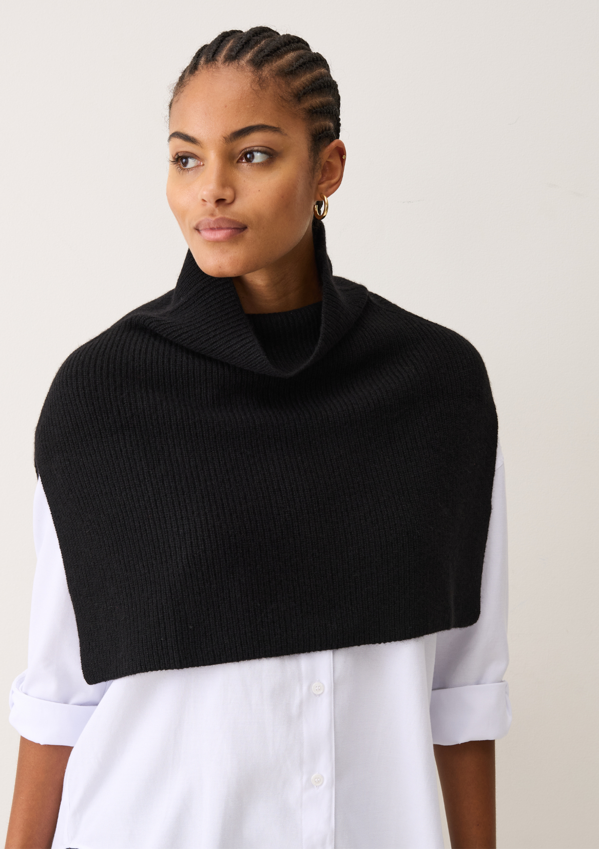 Ribbed Cashmere Snood in Black