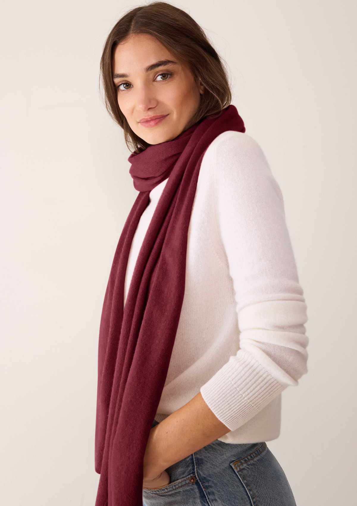 Lofty Cashmere Scarf in Barolo Red