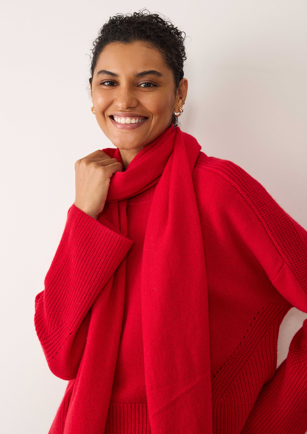 Lofty Cashmere Scarf in Crimson Red