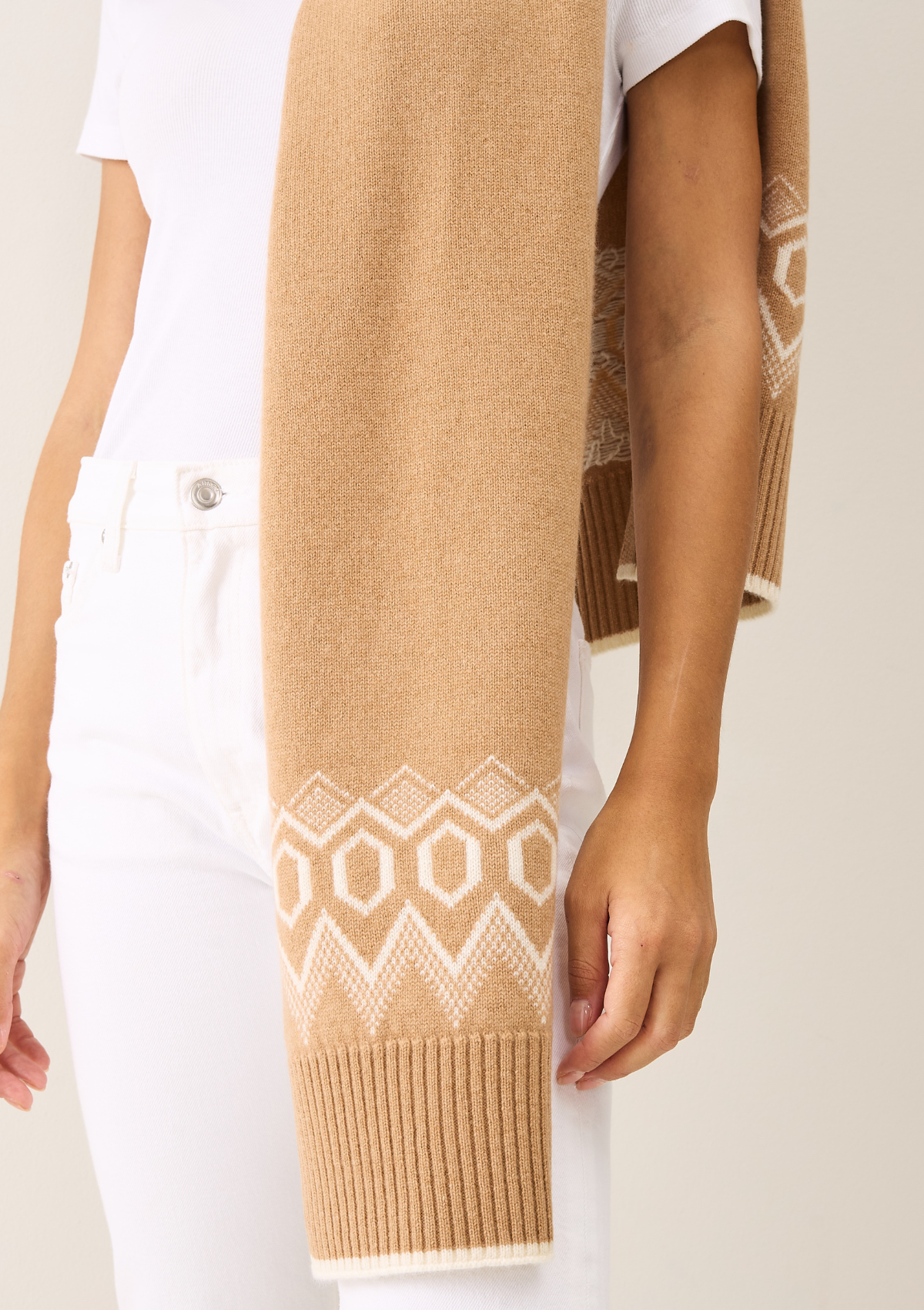 Scarf in Praline and Chalk