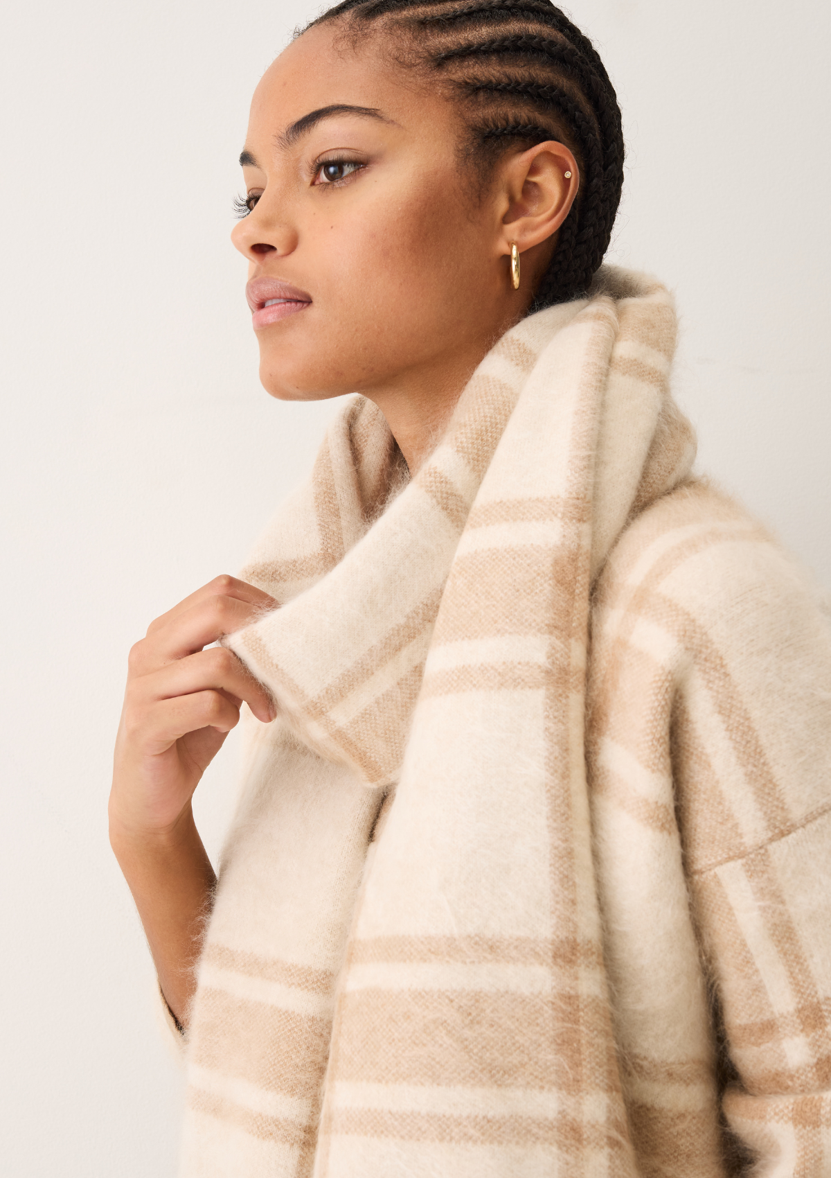 Brushed Check Scarf in Porcelaine White & Woodcarving Brown