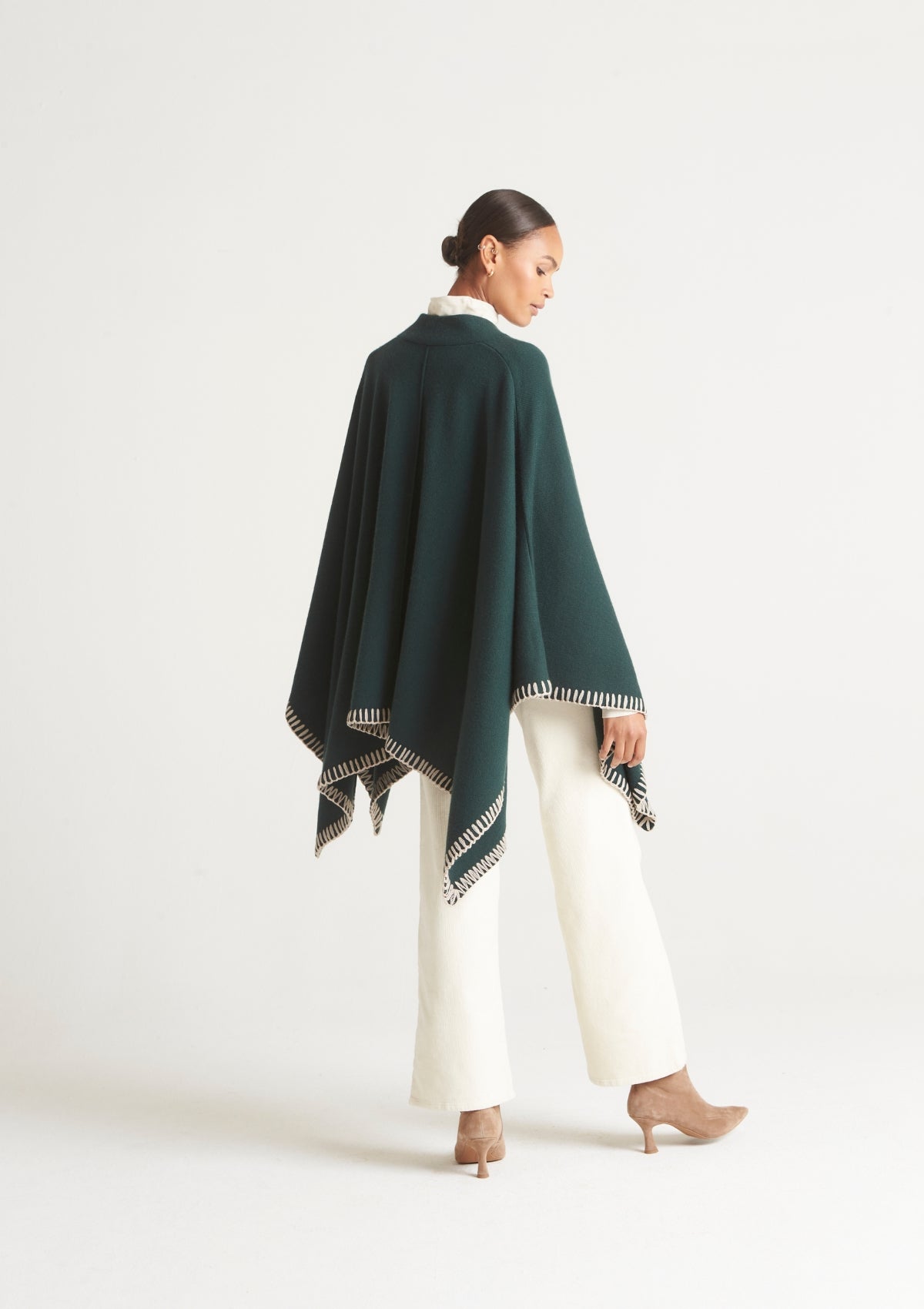 Cashmere Stitch Detail Poncho in Bottle Green